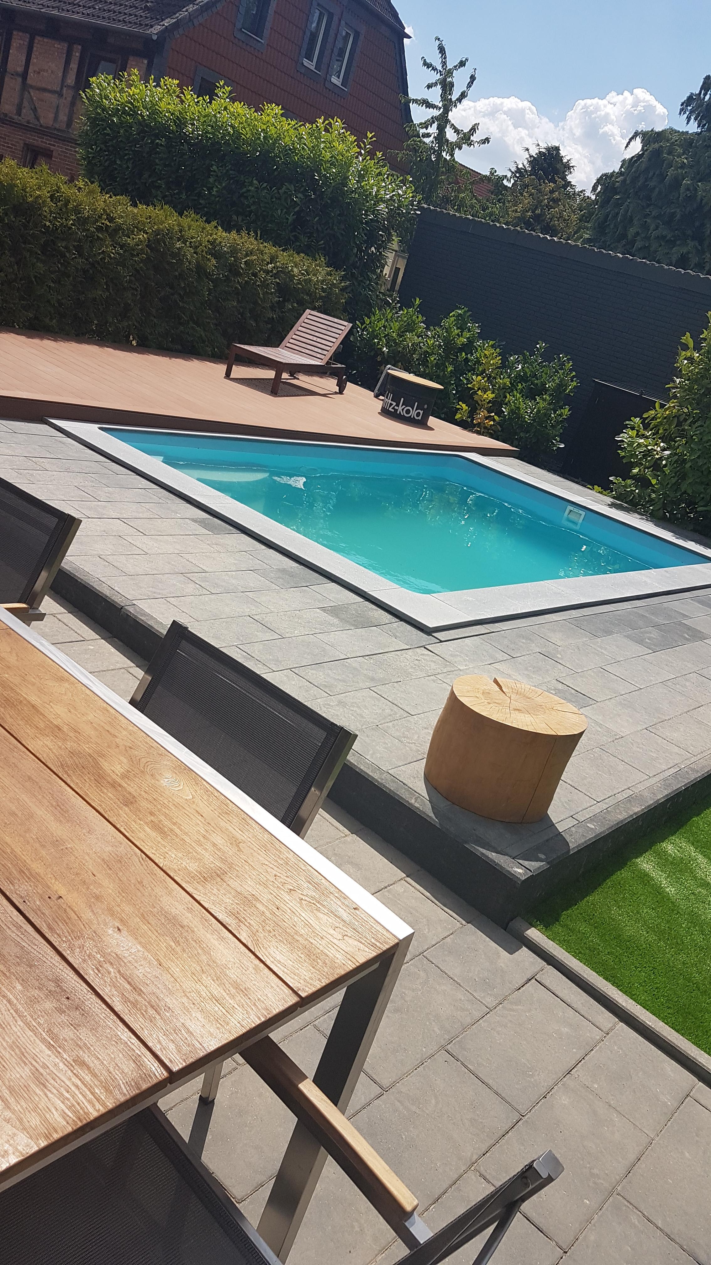 Pool ist auch fertig....Jetzt kann die Sonne kommen....
#pool #garten #sonne