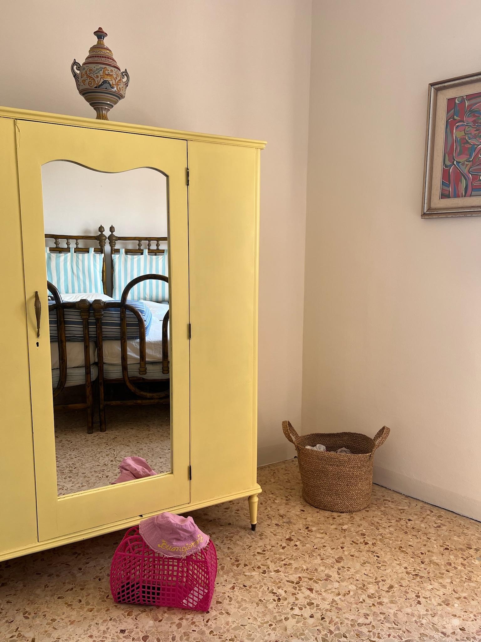 Puglia Schlafzimmer Details
#sommerhaus #italienliebe #farbenliebe #schlafzimmer