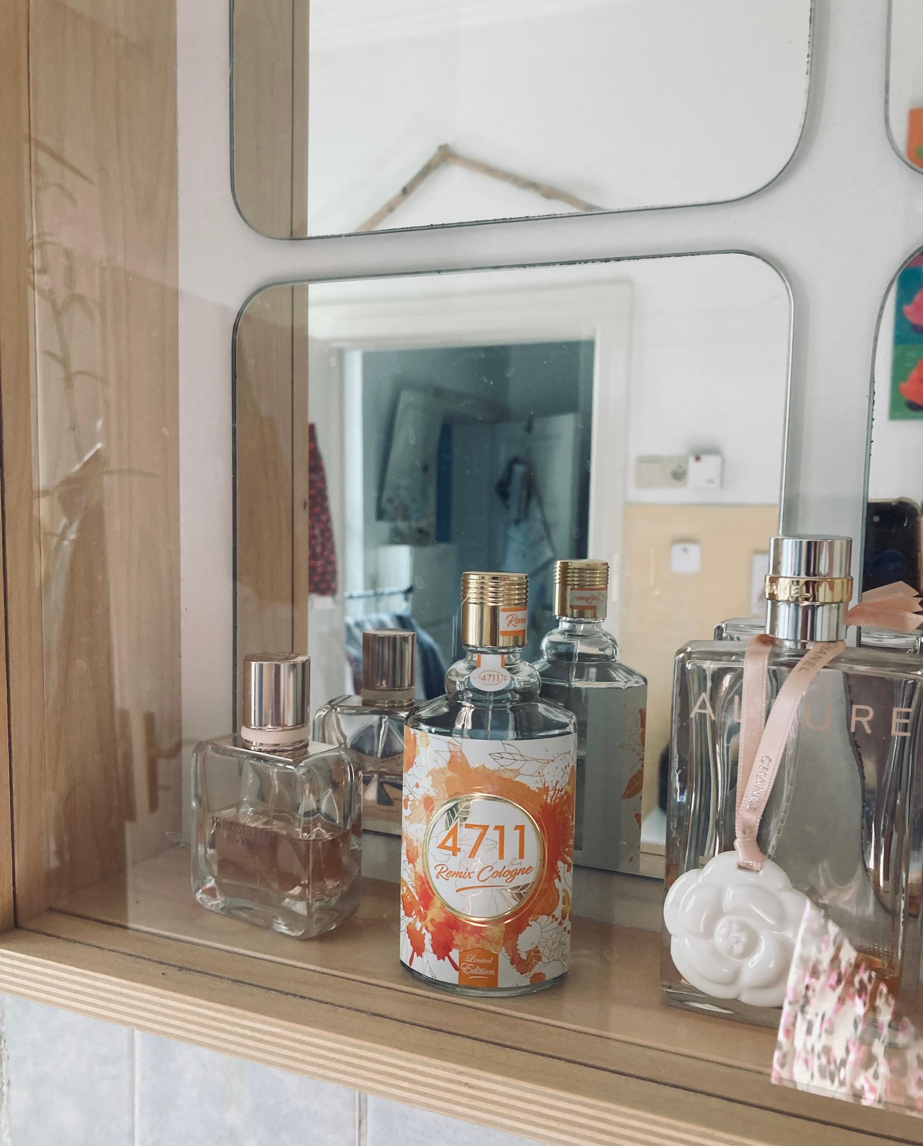 #renovierung #bad #diy #spiegelfliesen