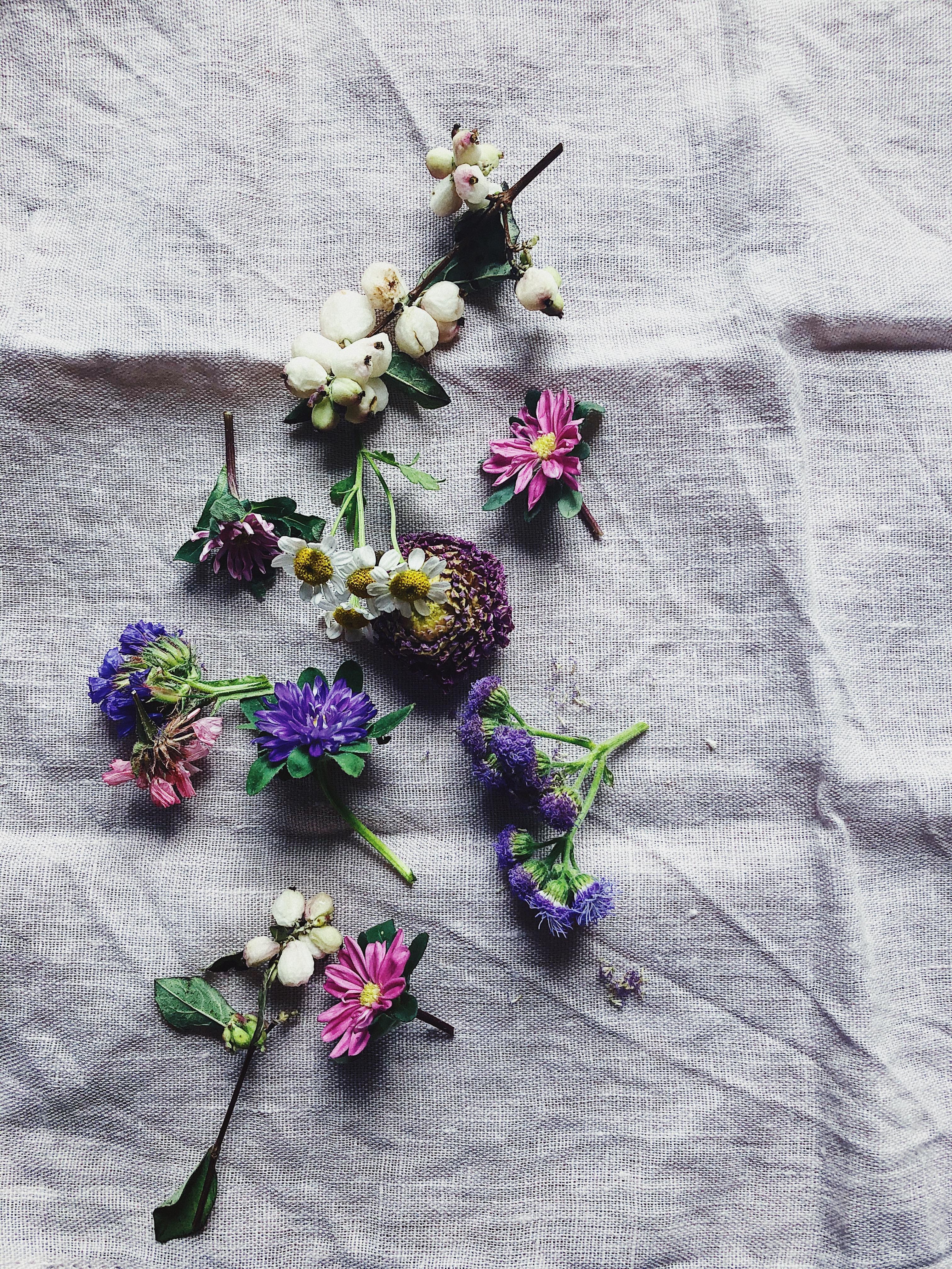 RESTING
#trockenblumen #driedflowers #linen #leinenliebe