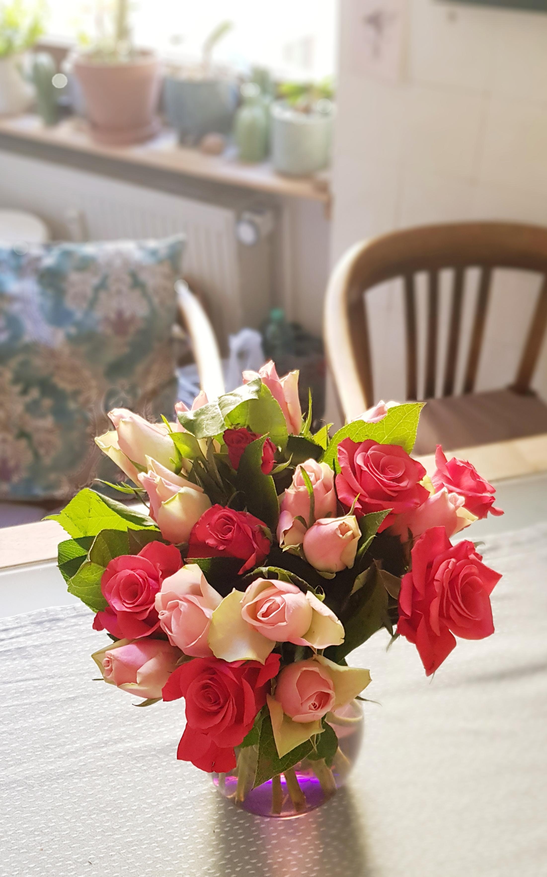Rosen zum #freshflowerfriday #küche 