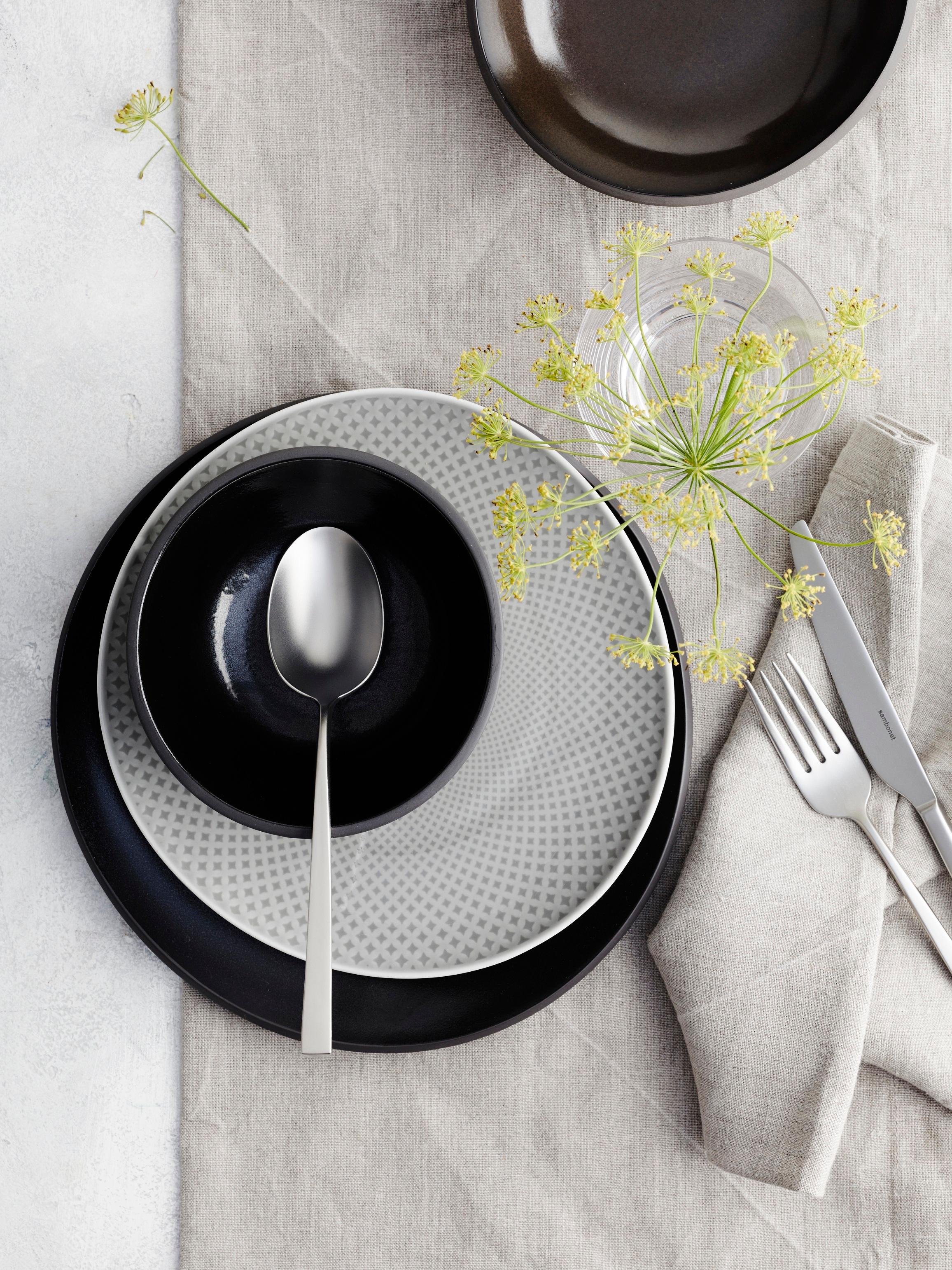 #Rosenthal #Junto Porzellan in Pearl Grey und Steinzeug in Slategrey #küche #esstisch #geschirr #küchentisch