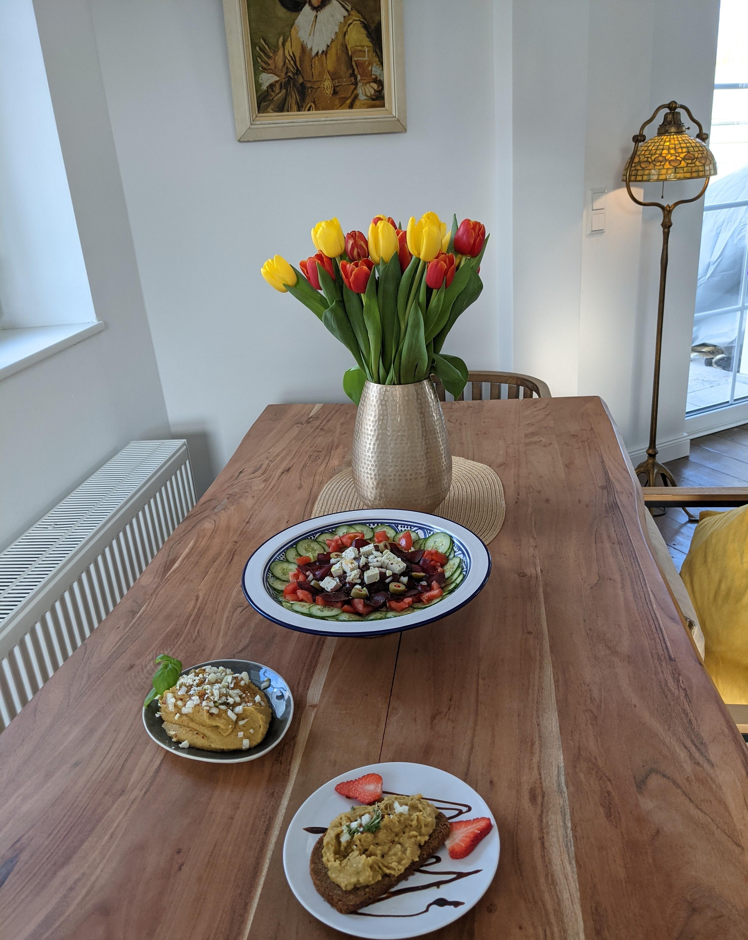 Rote Beete Salat mit Feta 🇬🇷🌿 und veganes Saftdattel-Linsen-Curry 🇮🇳Dip #eattheworldtour #foodchallenge