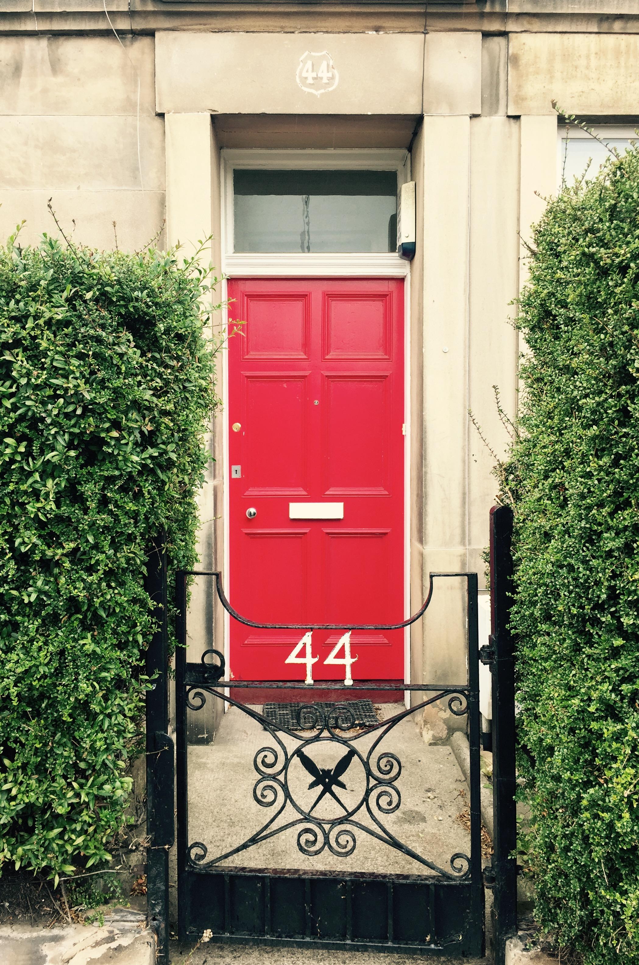 Rote Eingangstür #eingang ©Carina