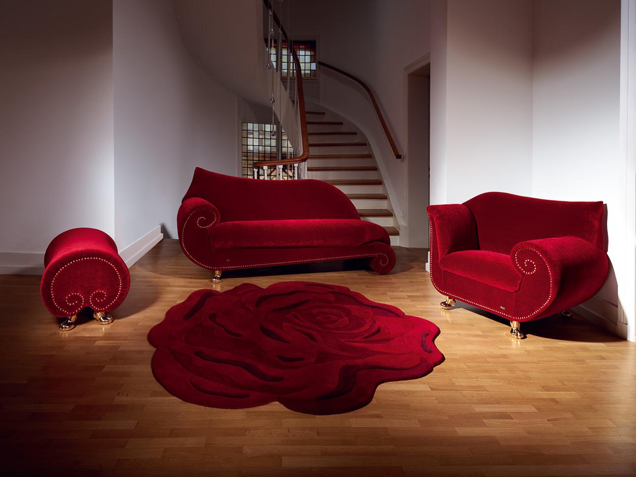 Rote Sitzgruppe aus Opern Mohair #rotessofa ©Bretz