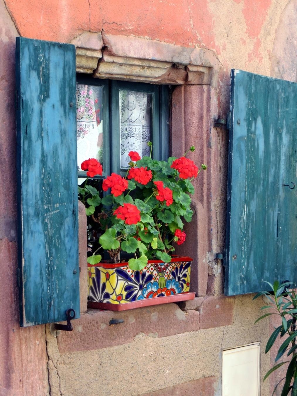 #rustikal #bunt #blumen #deko #dekoration #fensterdeko #floral #keramik #mexicanstyle
