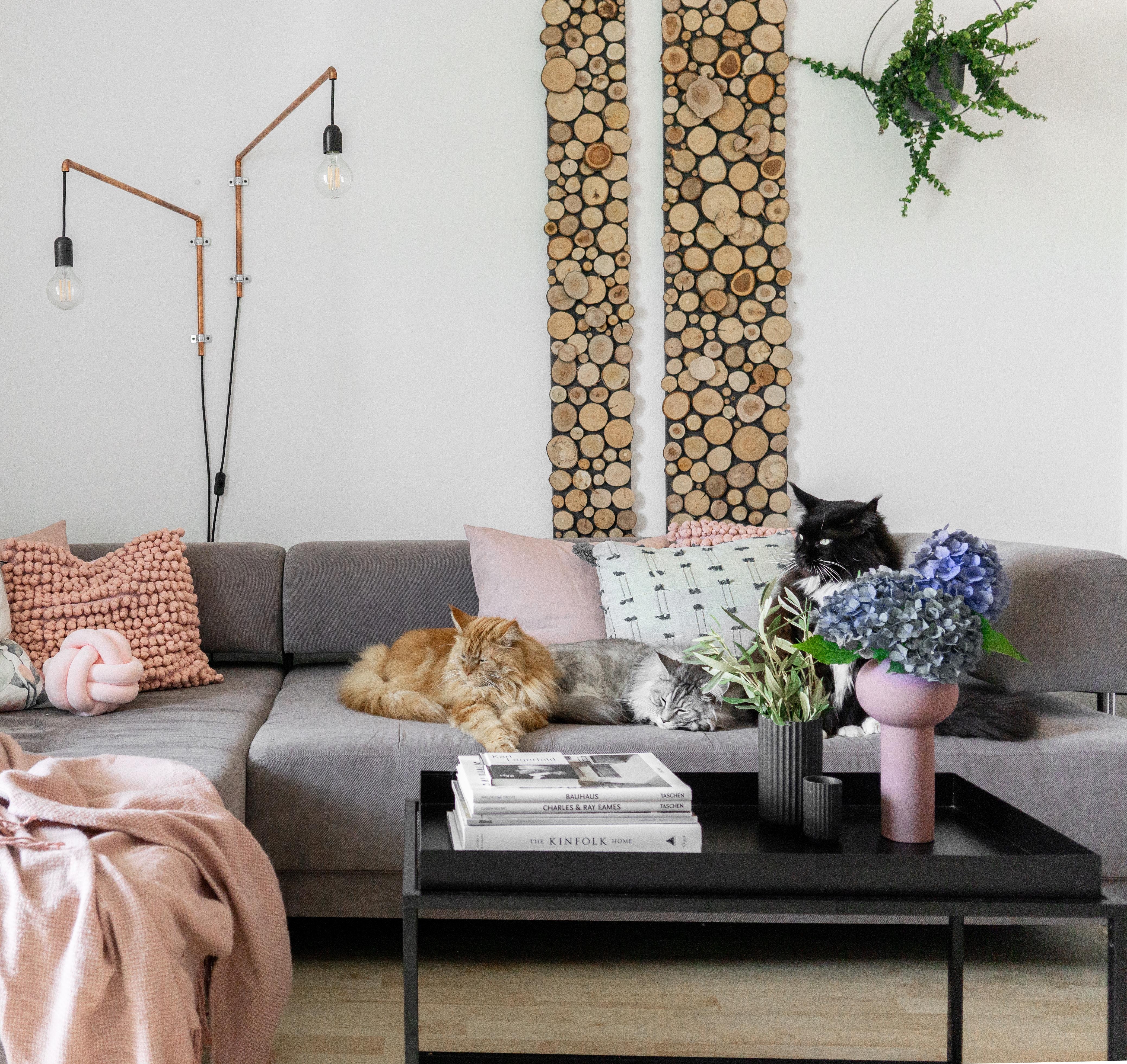 Samstag ist zum entspannen da #solebich #wohnzimmer #livingroom #germaninteriorbloggers  #gemütlich #cozy #couchstyle 