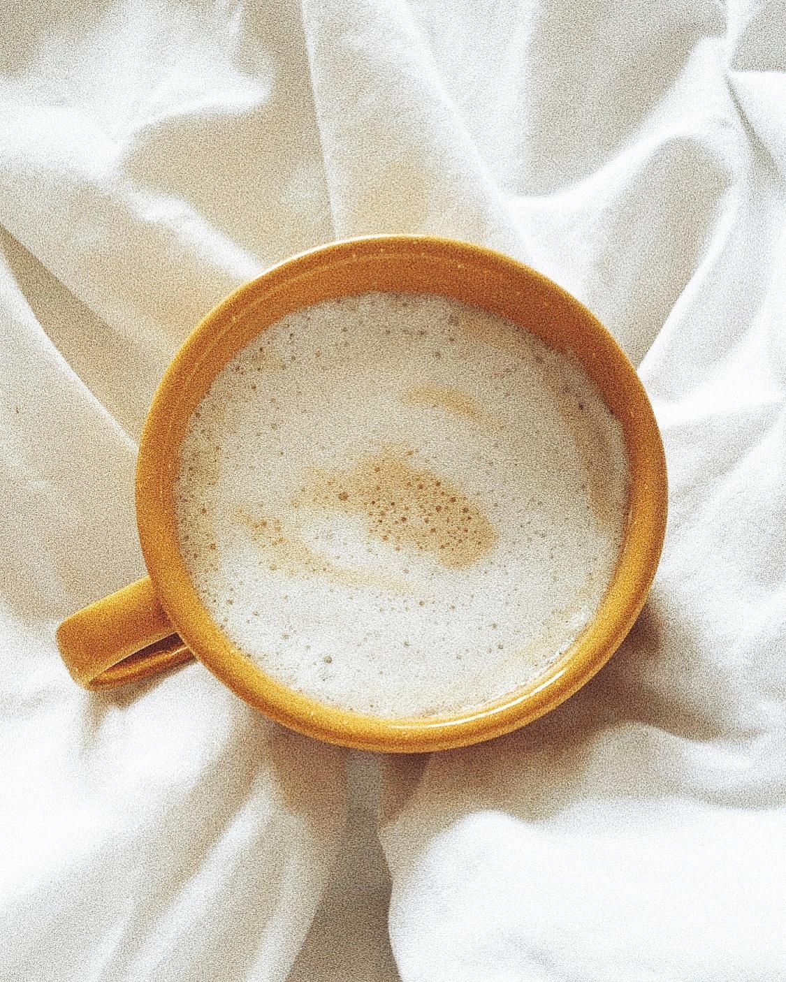 Samstagmorgen. ☕️ #coffee #bedroom #weekend #goodmorning #cup