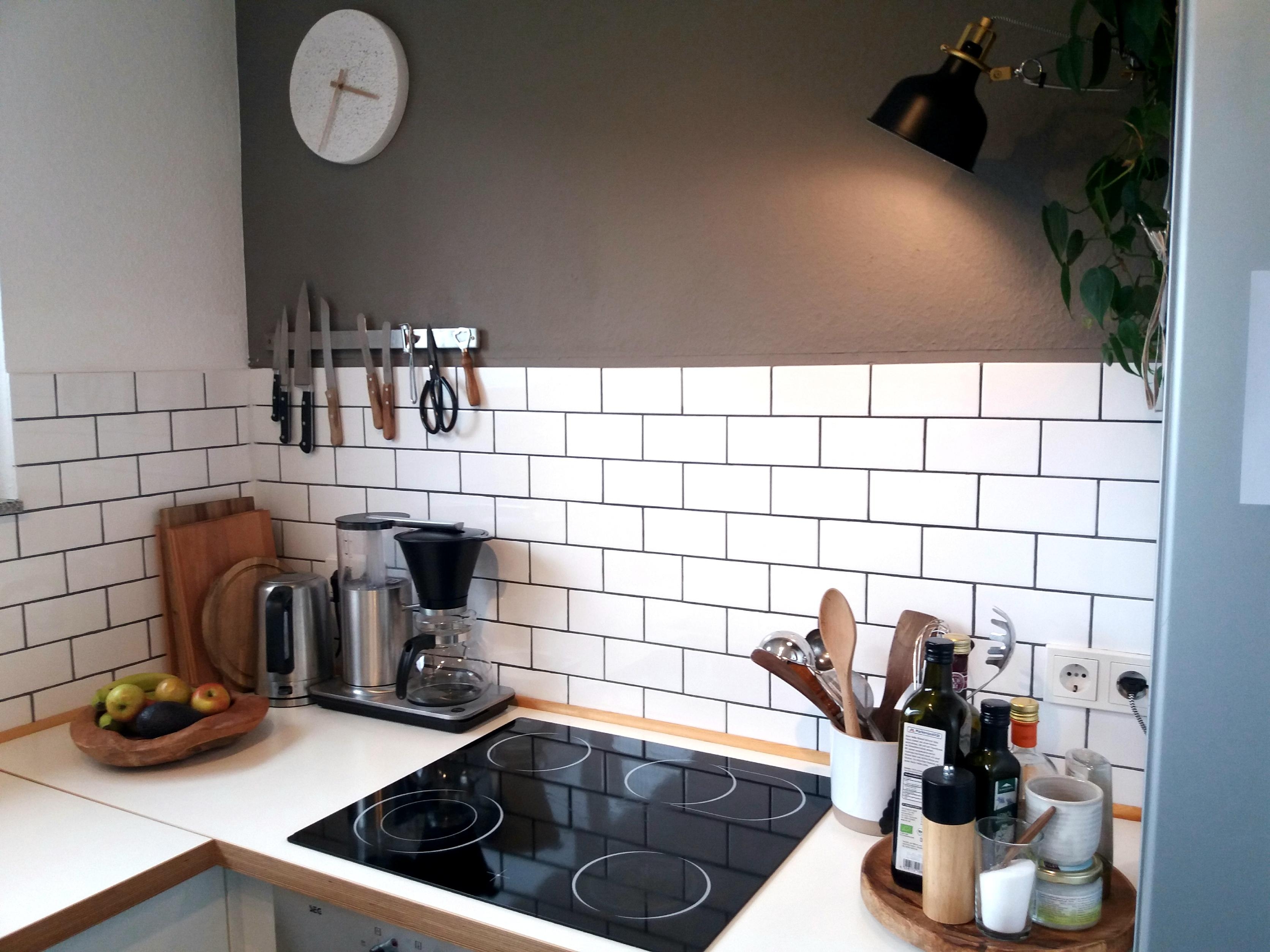 #scandi #küche #metrofliesen #minimalist #ikea #diy #fliesenspiegel
#kaffee 