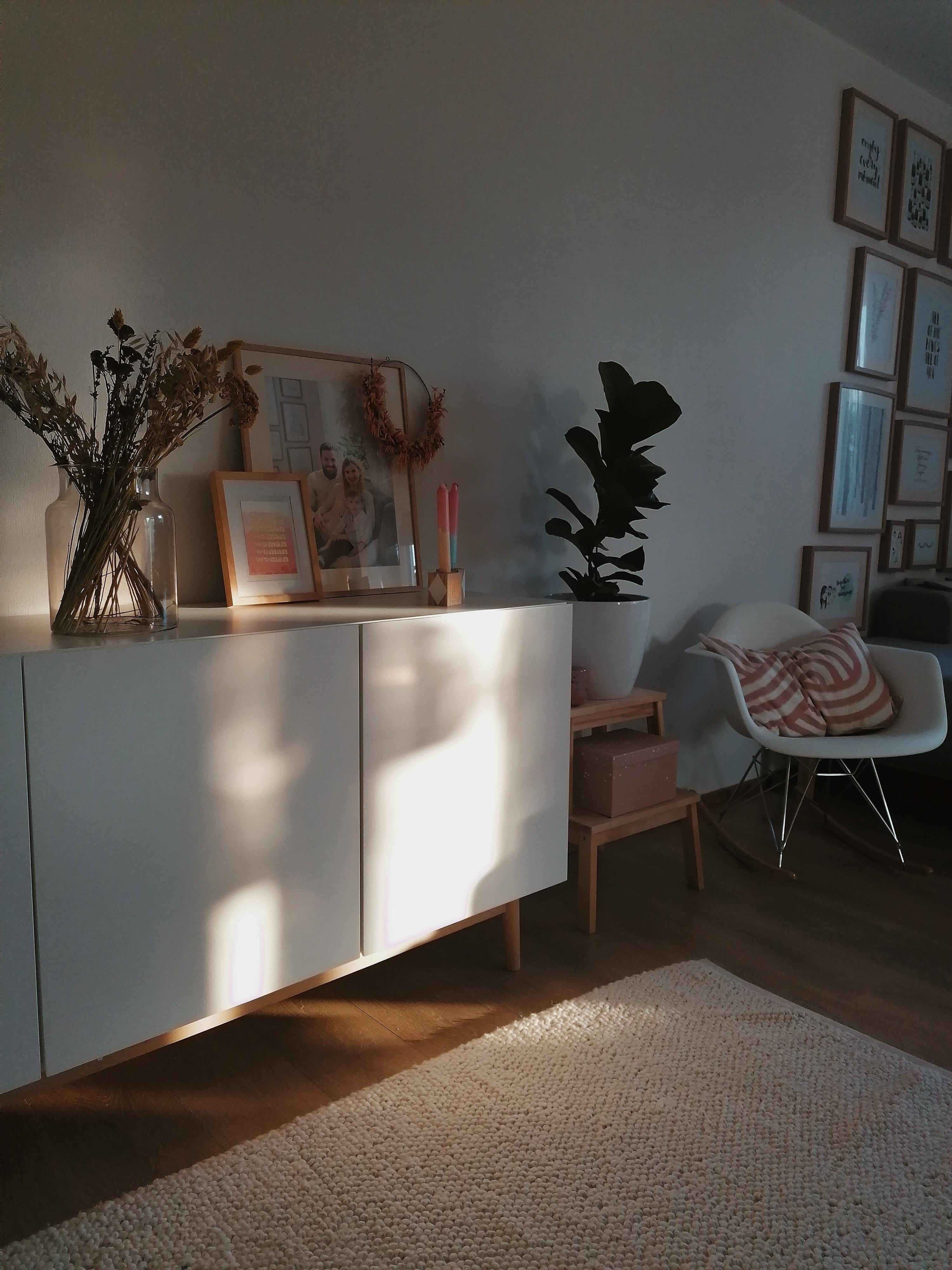 Schattenspiele
#schatten #livingroom #wohnzimmer #sideboard #lounge