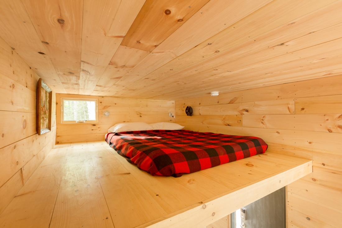 Schlafbereich im Tiny House "Ovida" von Getaway #bett #downsizing ©Getaway