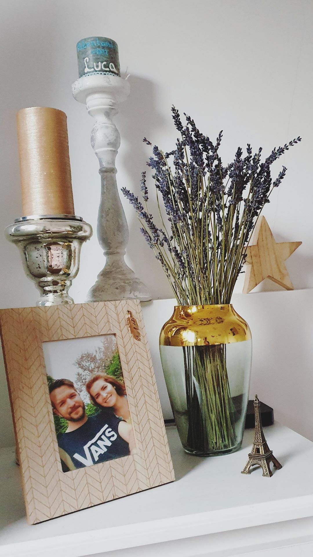 Schlafzimmer- D E T A I L S ♡ 
Getrockneter Lavendel! Er sieht so wunderschön aus! #bedroom #dekoideen #detailliebe 