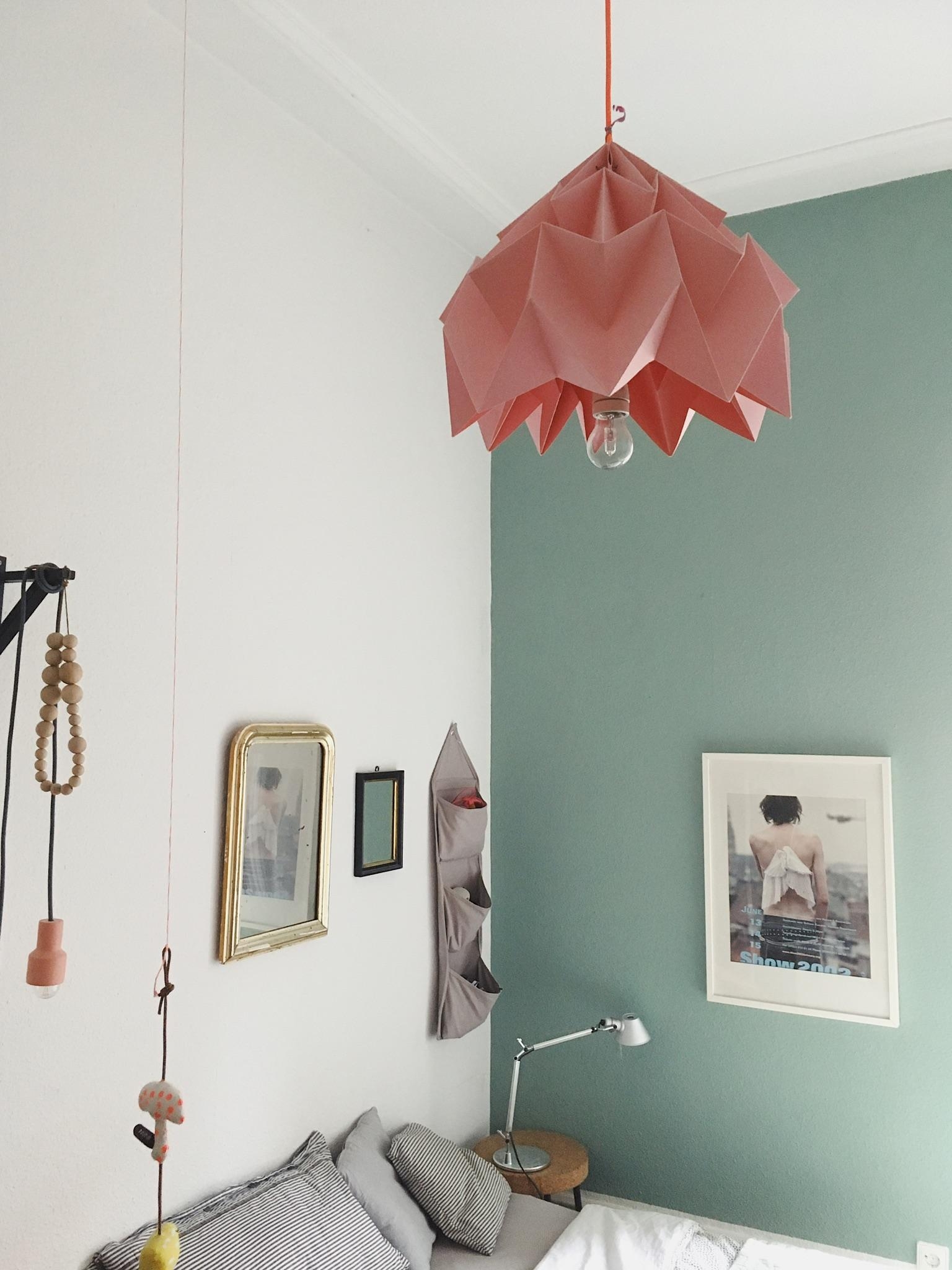 Schlafzimmer
#bedroom #home #nordicstyle #scandiliving #home #interior #interiordesign #cozycorner #decor #origami