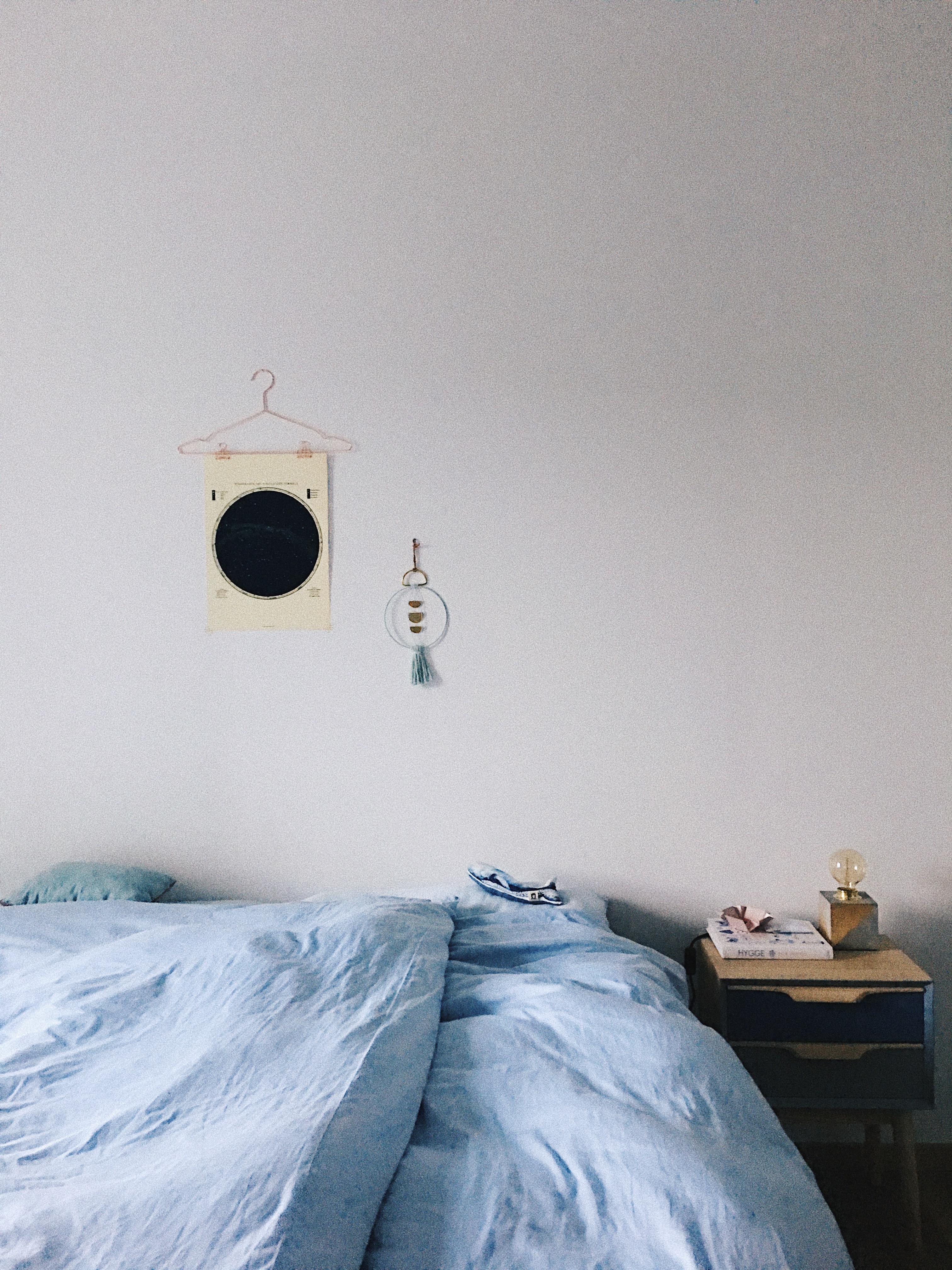 Schlafzimmer in hellblau.
#schlafzimmer