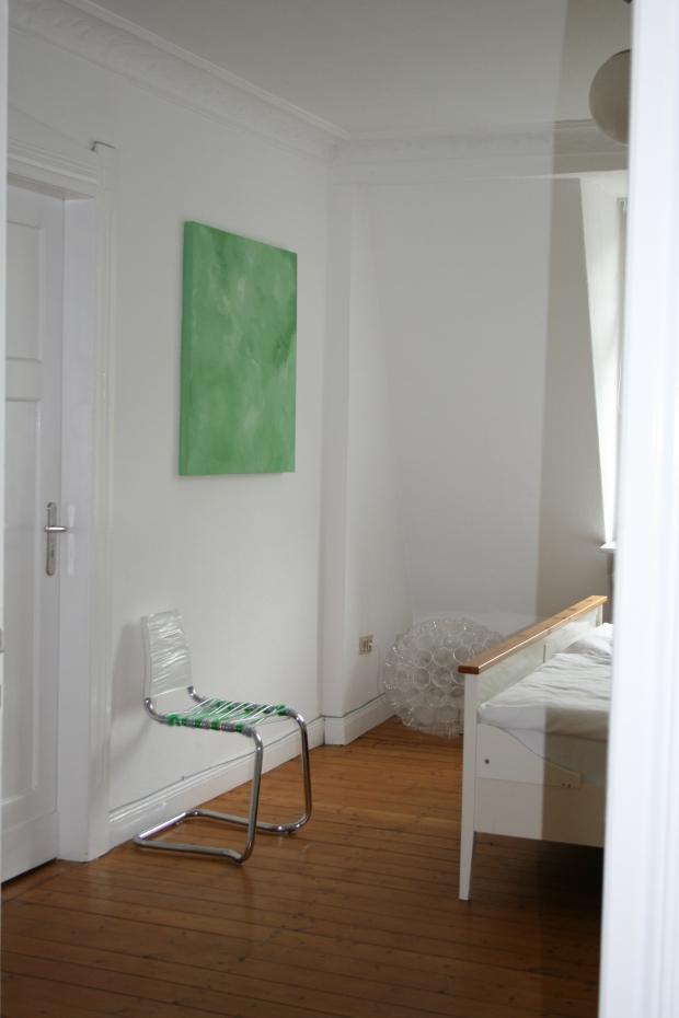 Schlafzimmer mit Lampe aus Plastikbechern. Macht ein tolles Licht  #homestory