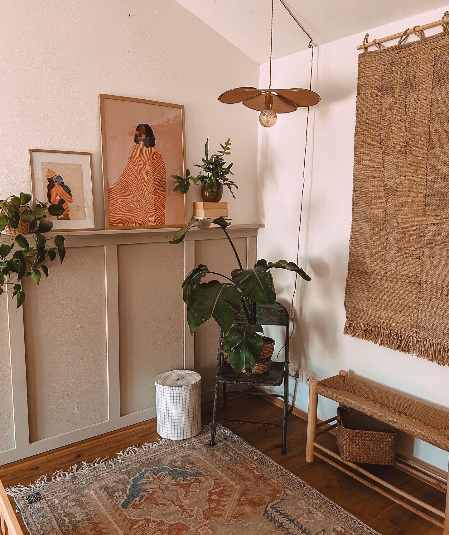 #schlafzimmer #wanddeko #diy #wandvertäfelung 