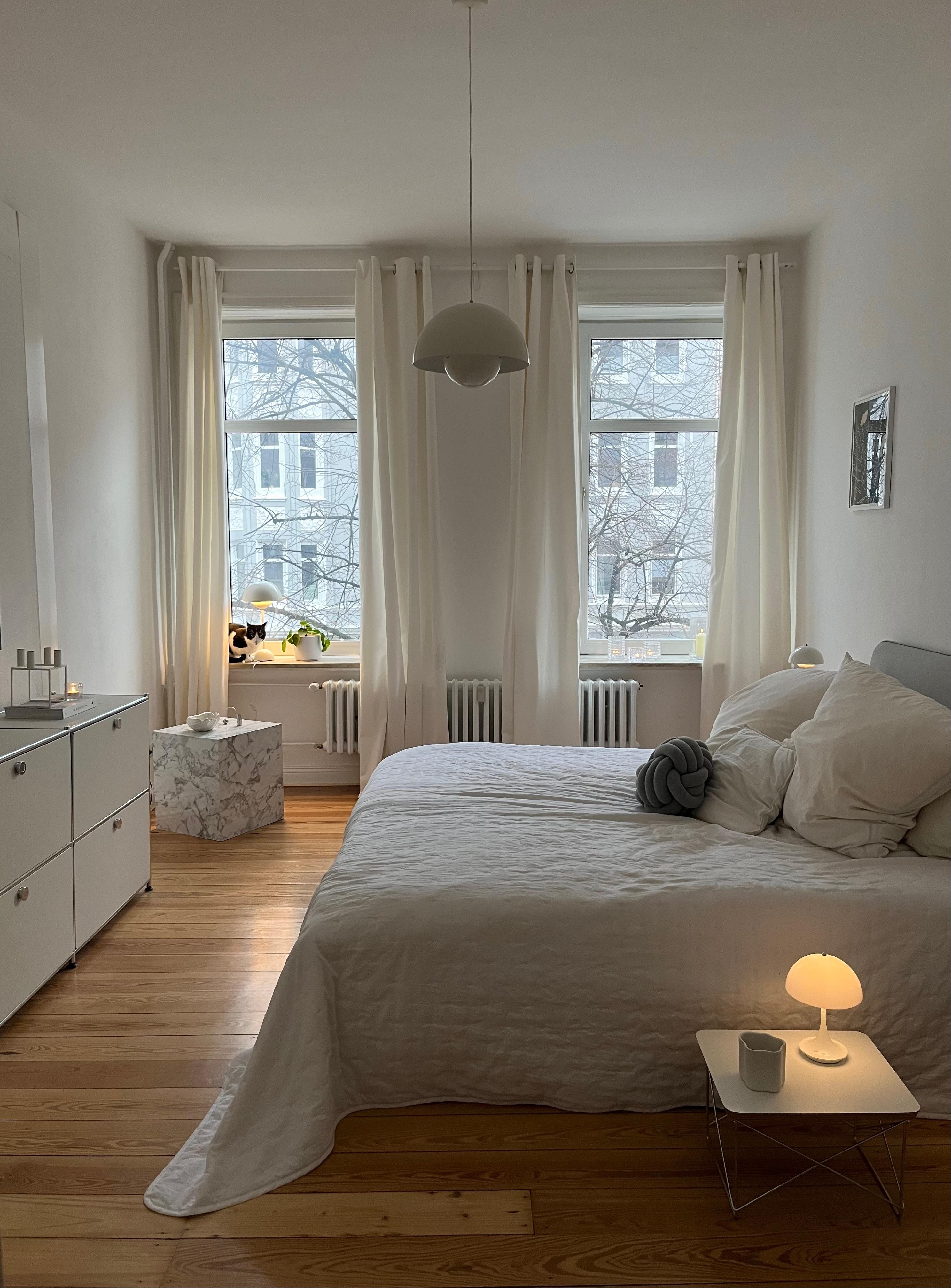 #schlafzimmerdesign #cozybedroom #skandinavischwohnen #altbauwohnung #danishdesign
