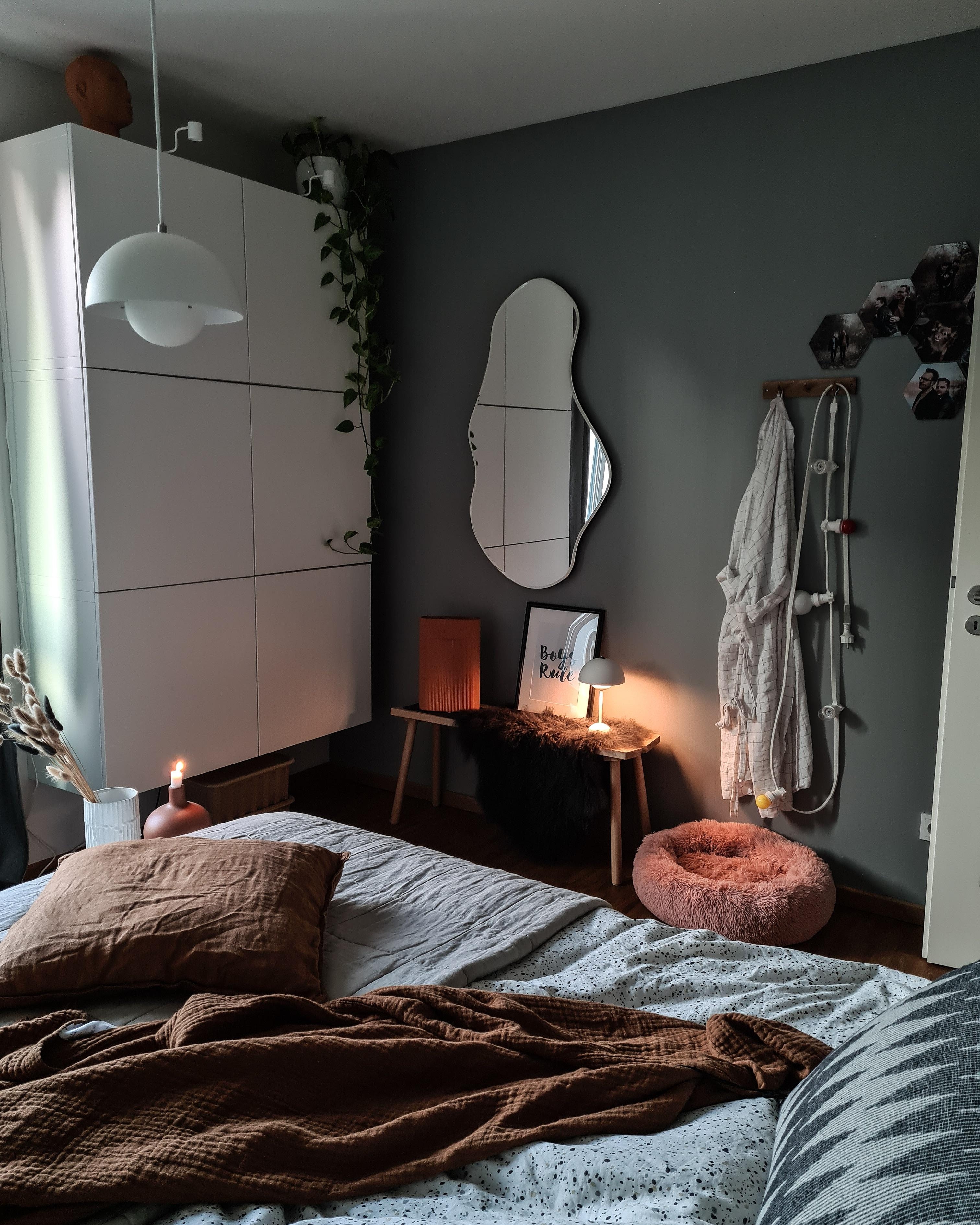 Schlafzimmerupdate

#lampen #spiegel #mirror #mybedroom #schlafzimmerideen #couchstyle #einrichtungsideen 