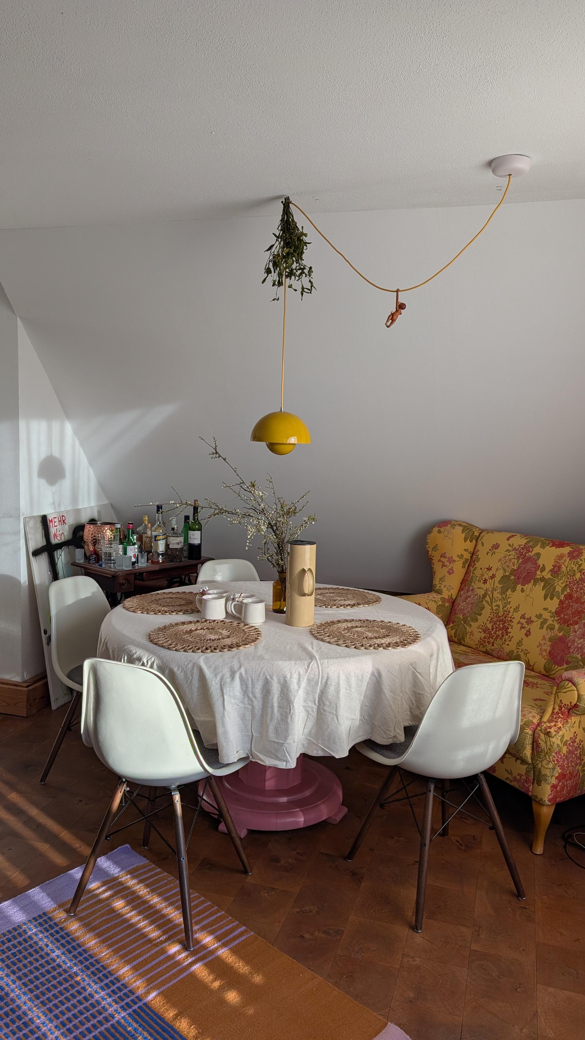 Schönen Freitag. #wohzimmer #scandi #zuhause #interior #sonne #freitag 