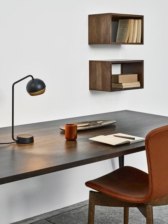 Schreibtischlampe RAY TABLE LAMP im dänischen Design #homeoffice #Schreibtischlampe #Holzleuchte ©  Mater
