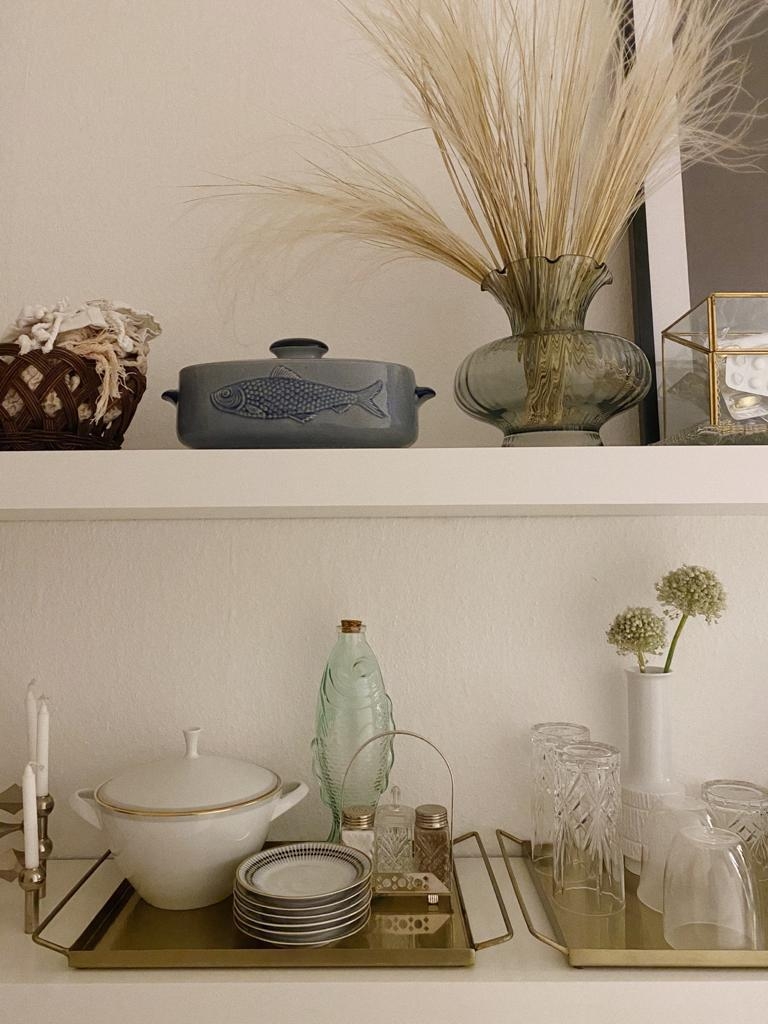 #SecondHand Lieblingsecke in der Küche: Materialmix à la #Naturmaterialien, #Glas, #Porzellan, #Keramik und #Metall.