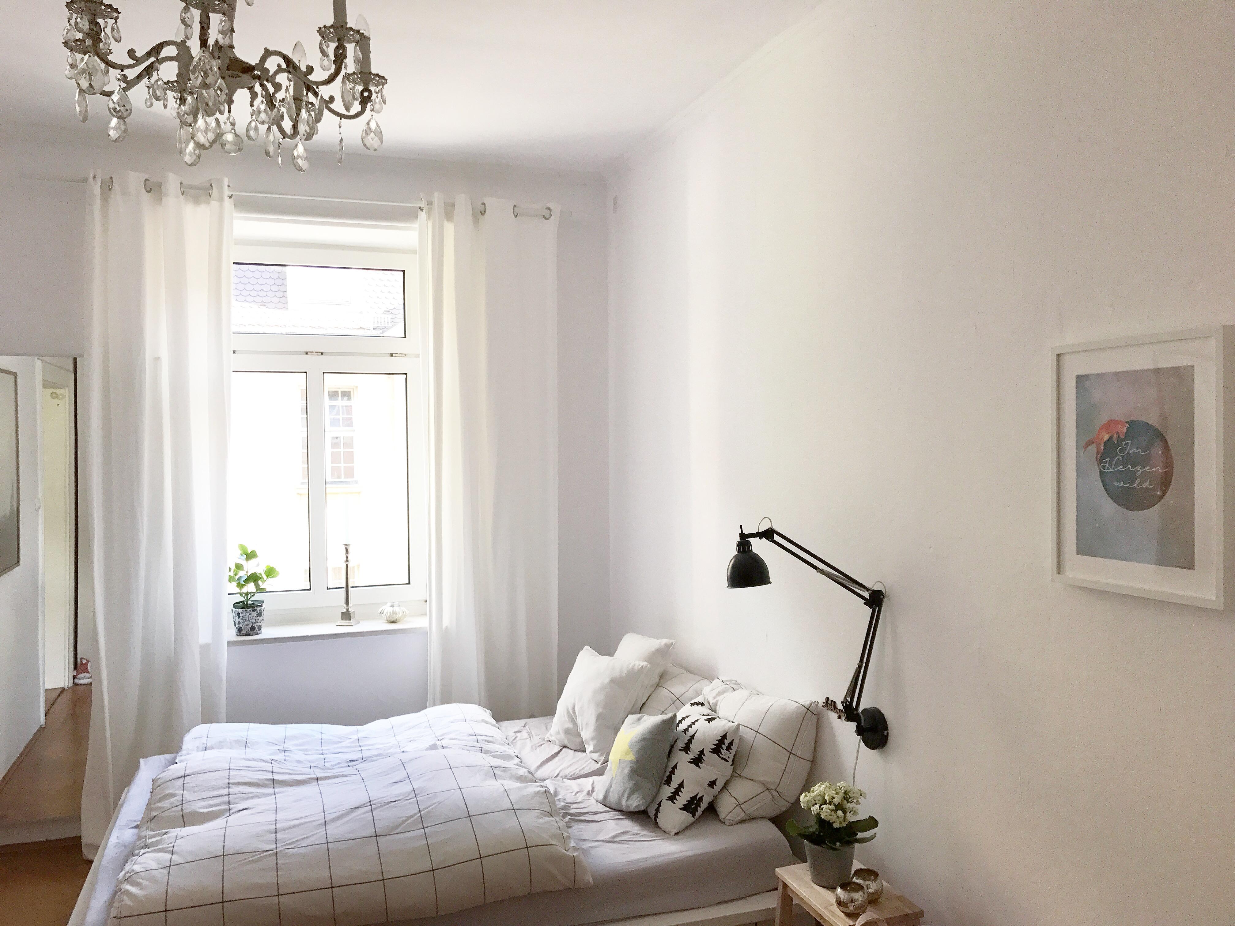 Sehnsucht

#bett #schlafzimmer #cosy #comfy #home #bedroom #minimalism #walldecor #scandinaviandesign 
