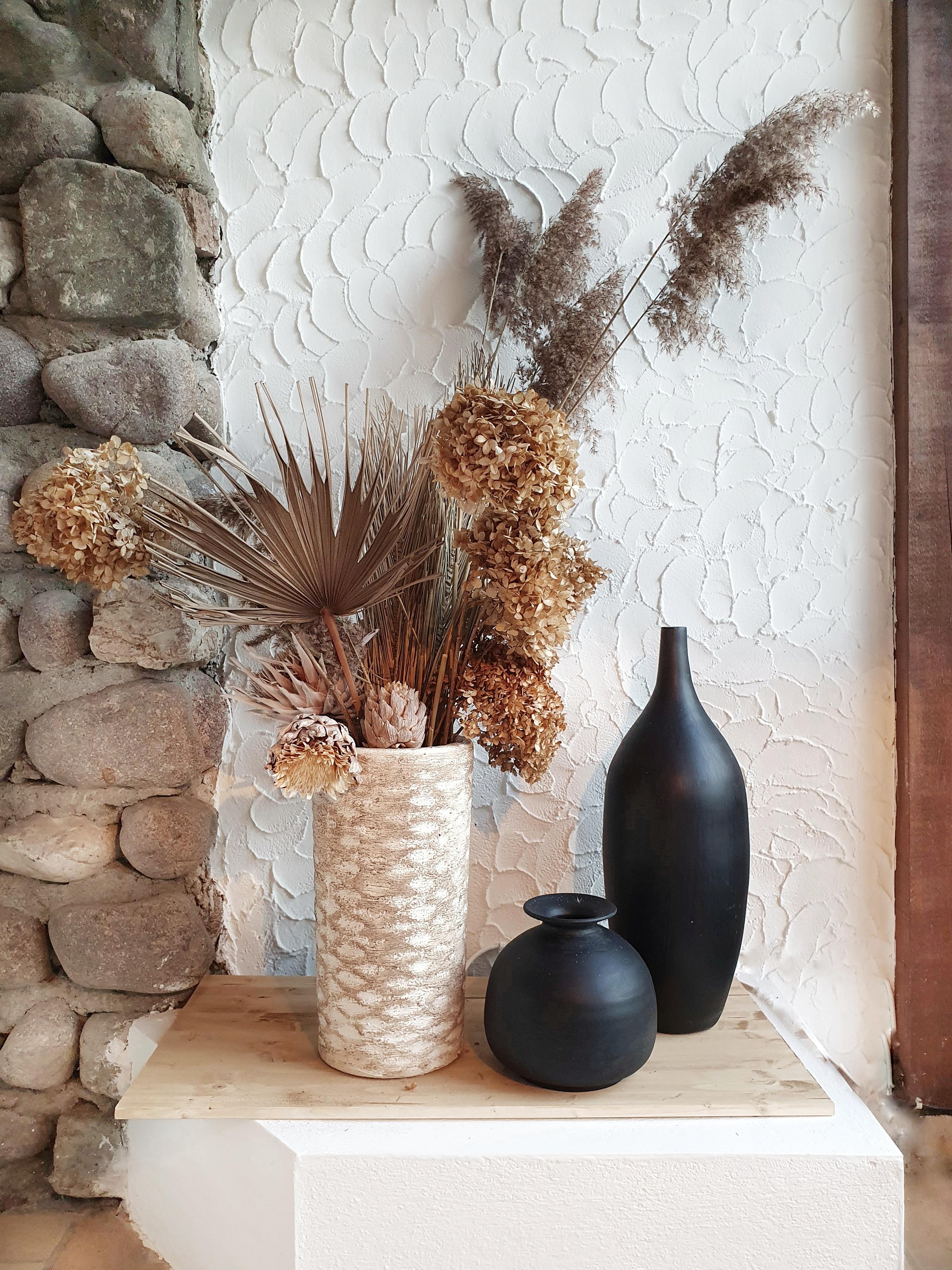 Selbstangemalte Vasen...
#upcycling #interior #couchliebt #boho 