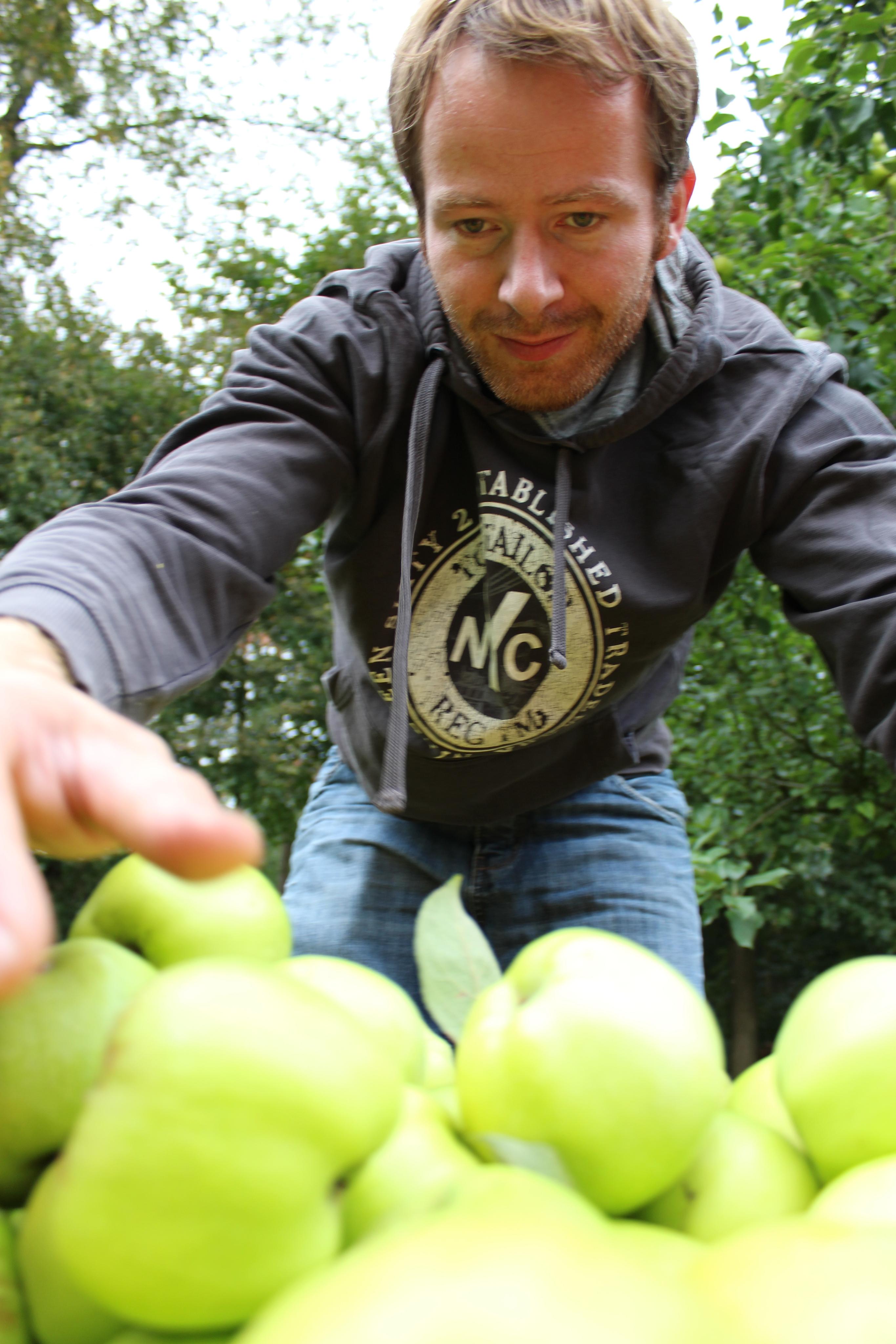 Selbstgepflückt und ab zur Mosterei. Unsere erste Apfelernte im vergangenen Jahr. #Apfelsaft #regionalergehtsnicht