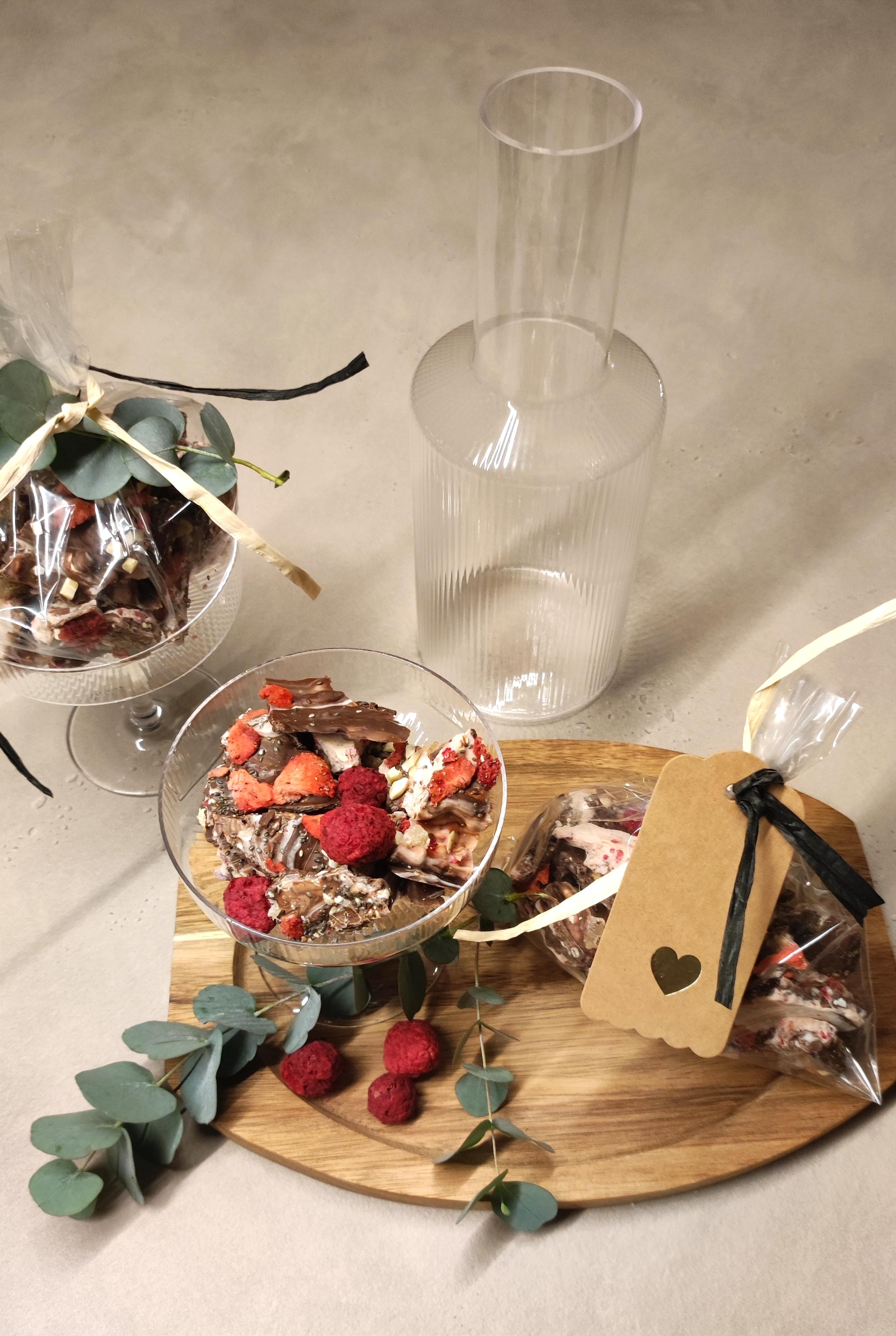 #selfmade #schoki #food #sweet #dekore #dekoration #süsses #selbstgemacht #Schokolade #Mitbringsel #schenken 