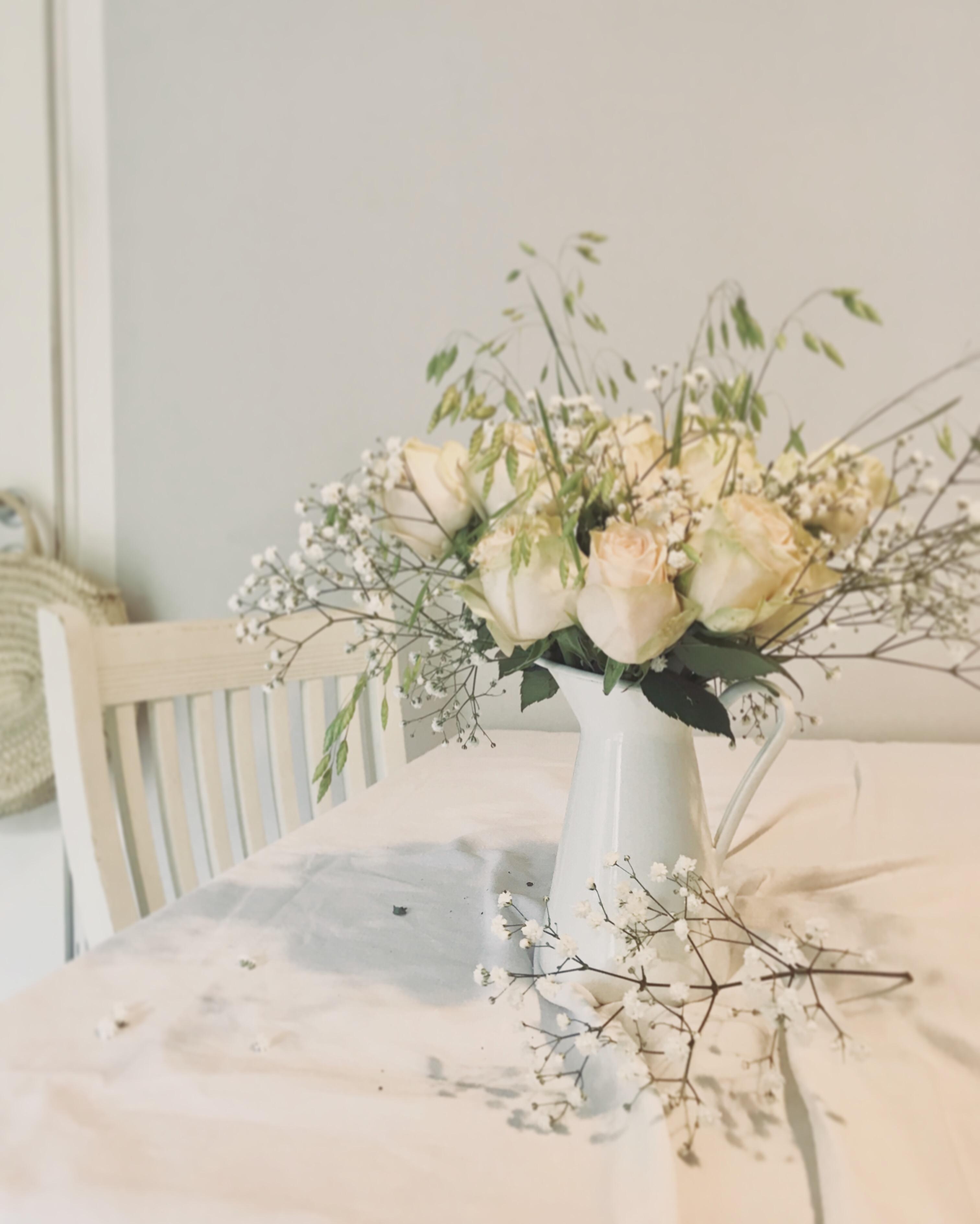 Simple, but oh! so beautiful #freshflowers#blumen#bouquet#couchstyle#interior#couchliebt#blumenliebe