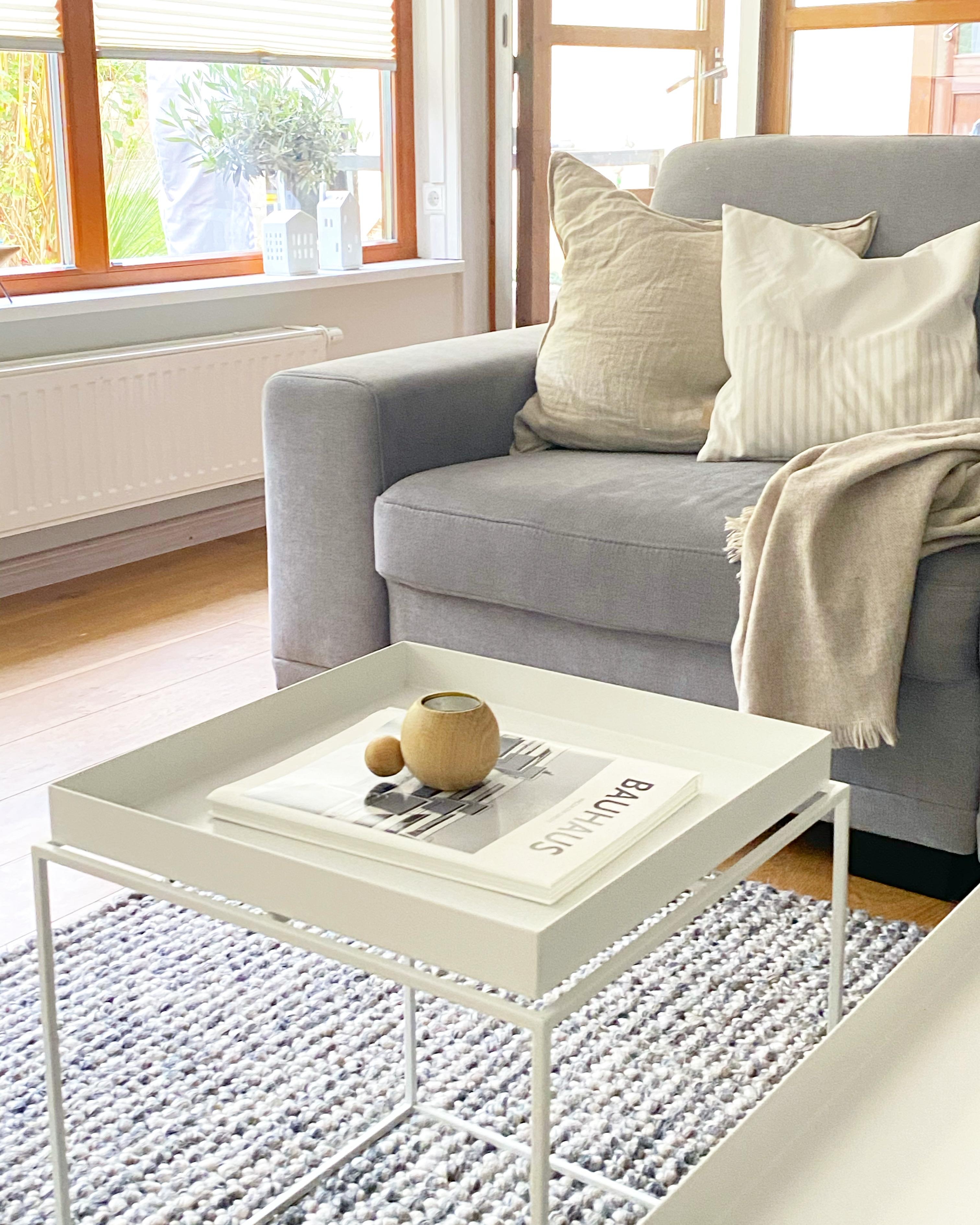 #sitzecke #livingchallenge #wohnzimmer #couchtisch #sofa #holzhaus #lieblingsplatz