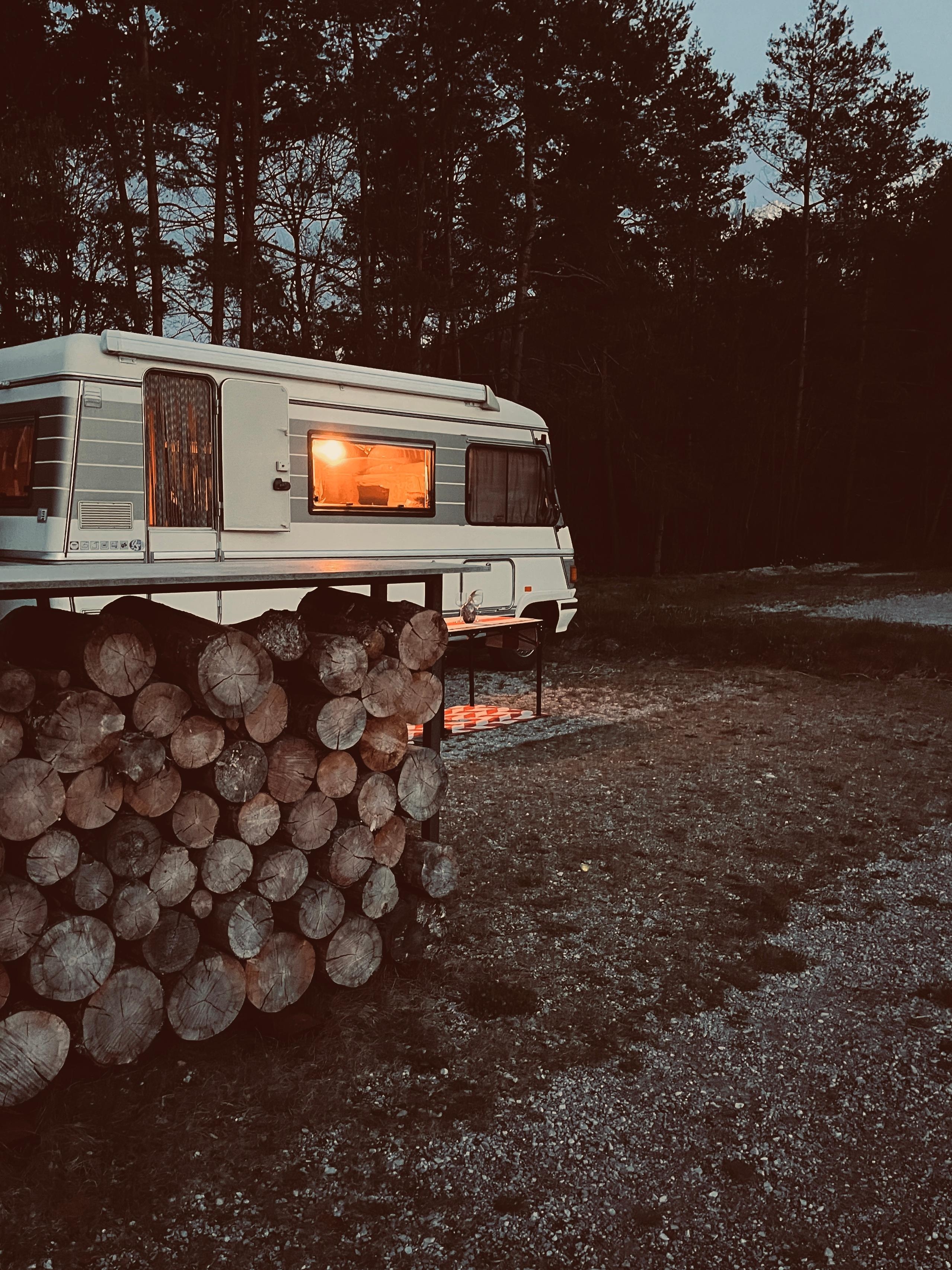 slow travelling 🏕️
#hymermobil#vanlife#slowtrevelling#mountains#camping#midcentury#woods#motorhome#nevernottrevelling