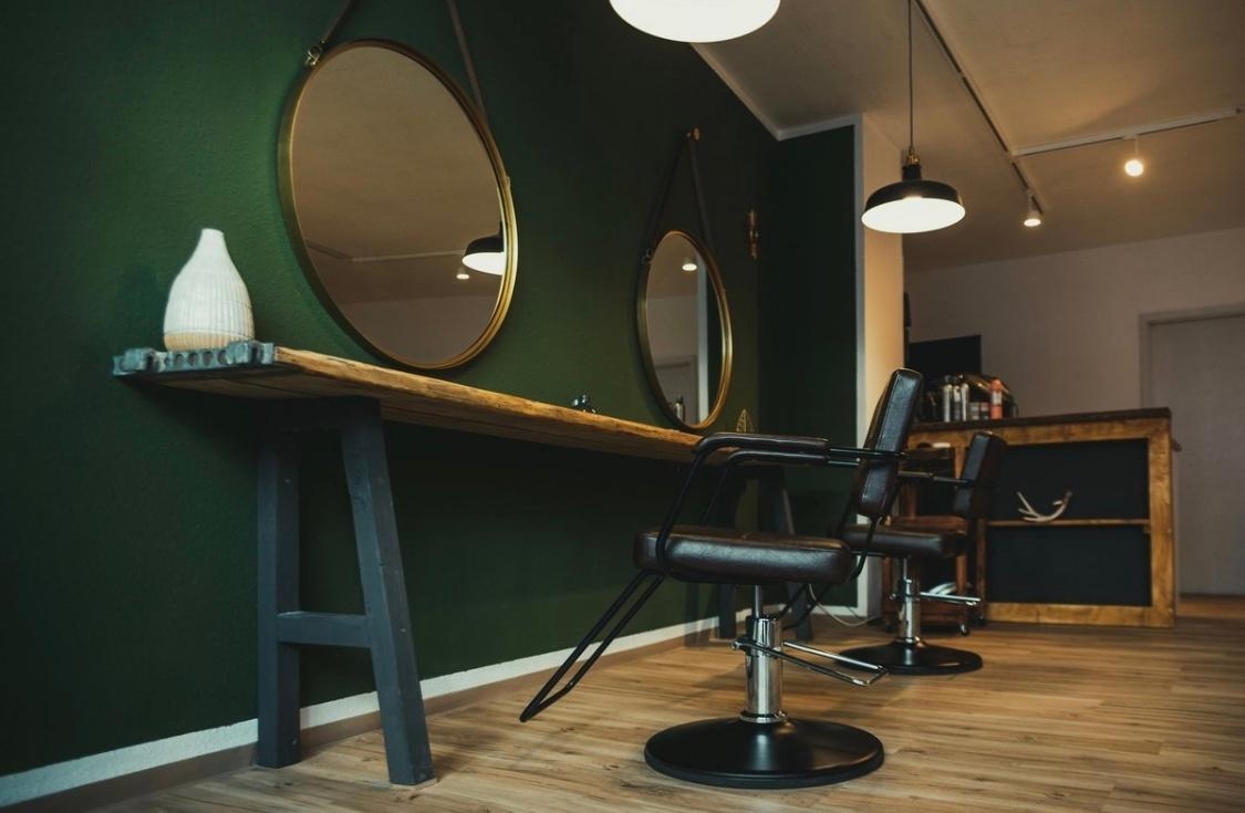 So sieht mein Laden übrigens jetzt fertig aus 🧡✨ #cutcellarfriseurhandwerk #hairdresser #interior #vintage #retro 