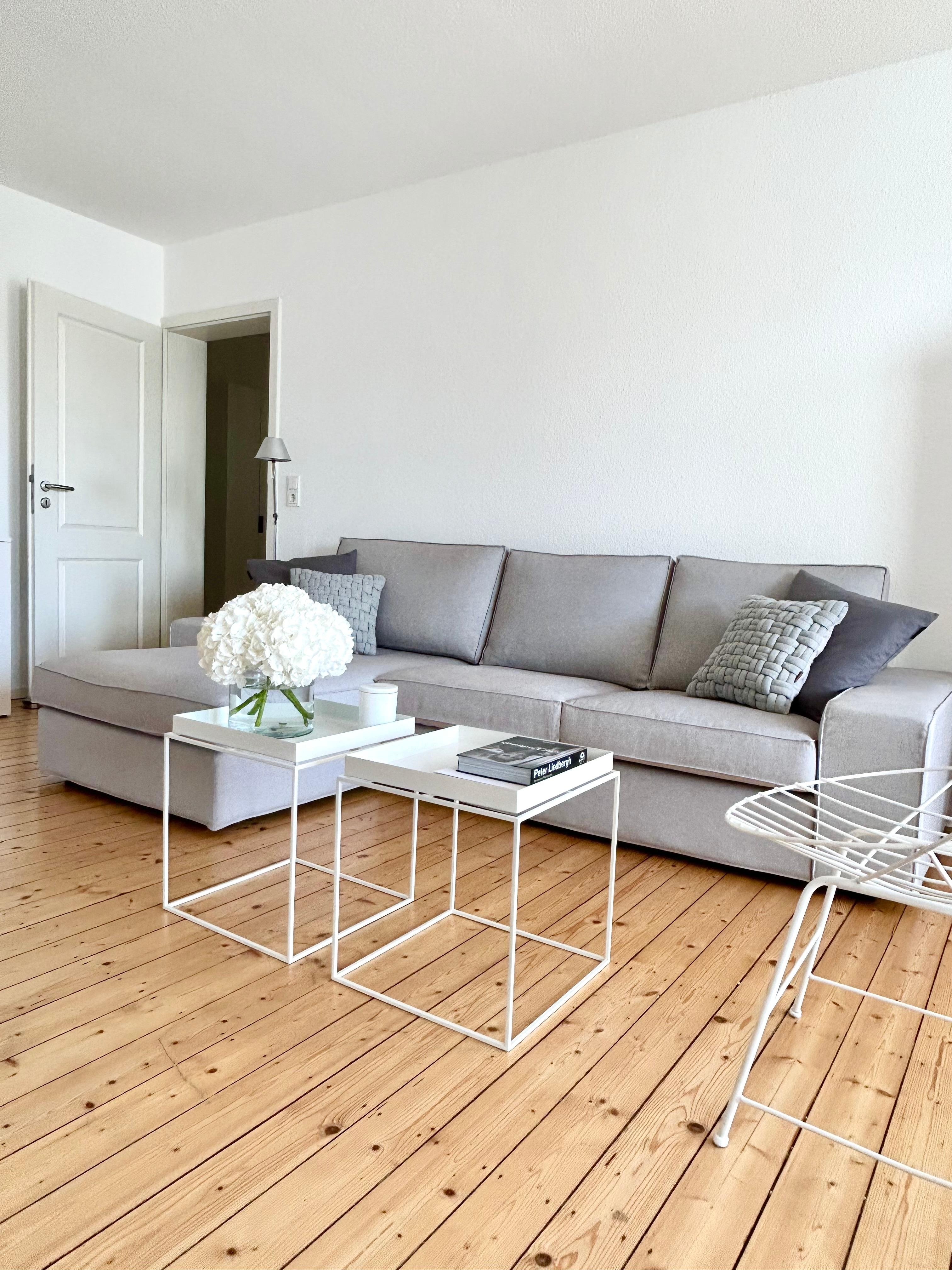 SOFA 🤍

#livingchallenge #sofa #wohnzimmer #livingroom 