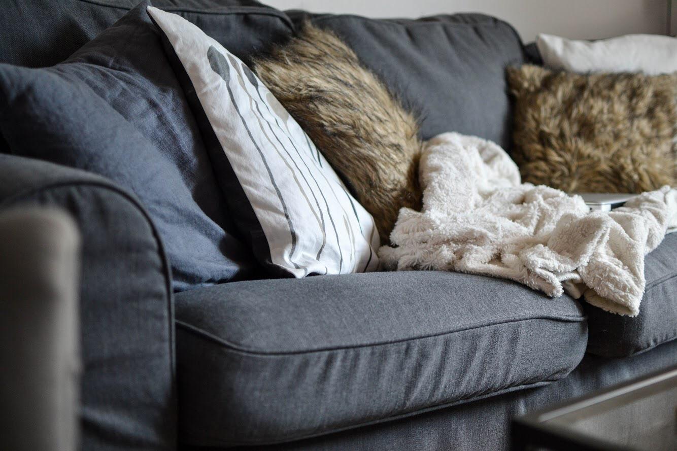 Sofazeit. 
#interior #design #cozy #myhome #scandinavianhome #ikea #einrichtung #wohnen