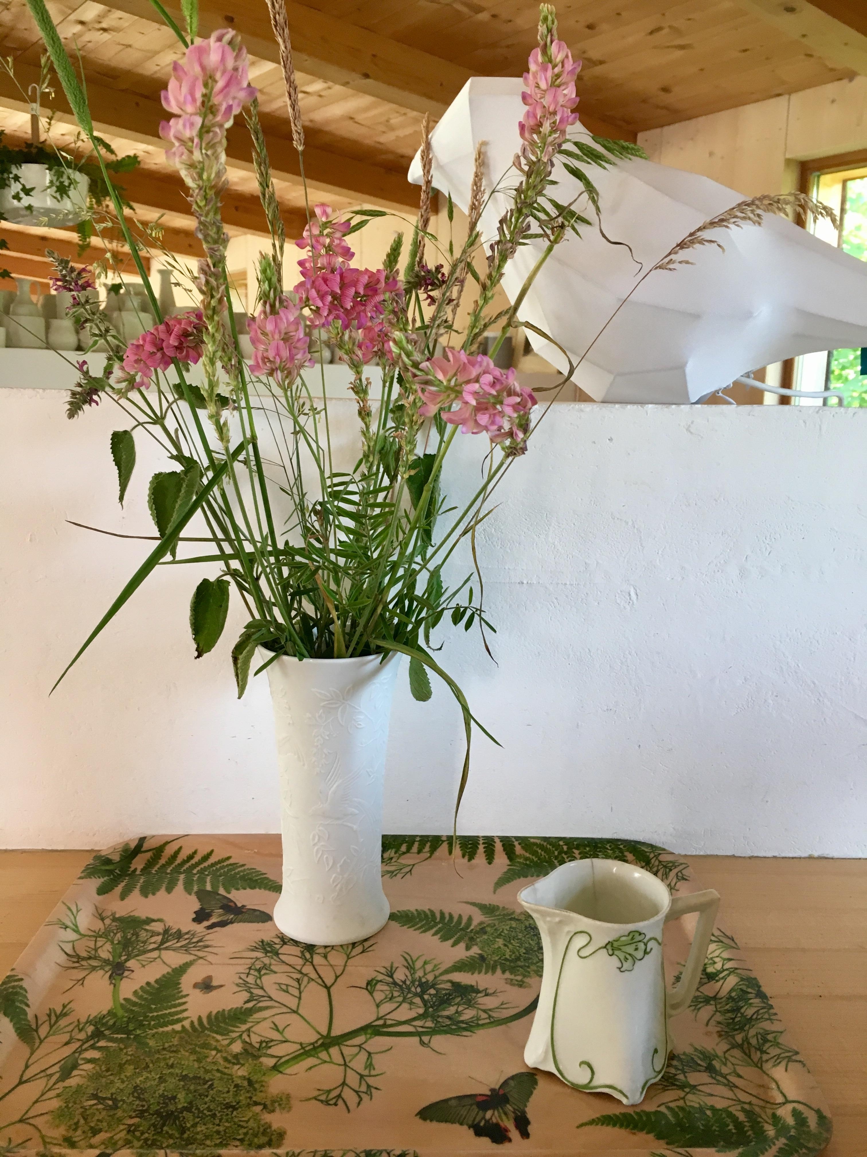 sommer farben in der #küche #freshflowers #gräser #keramik 