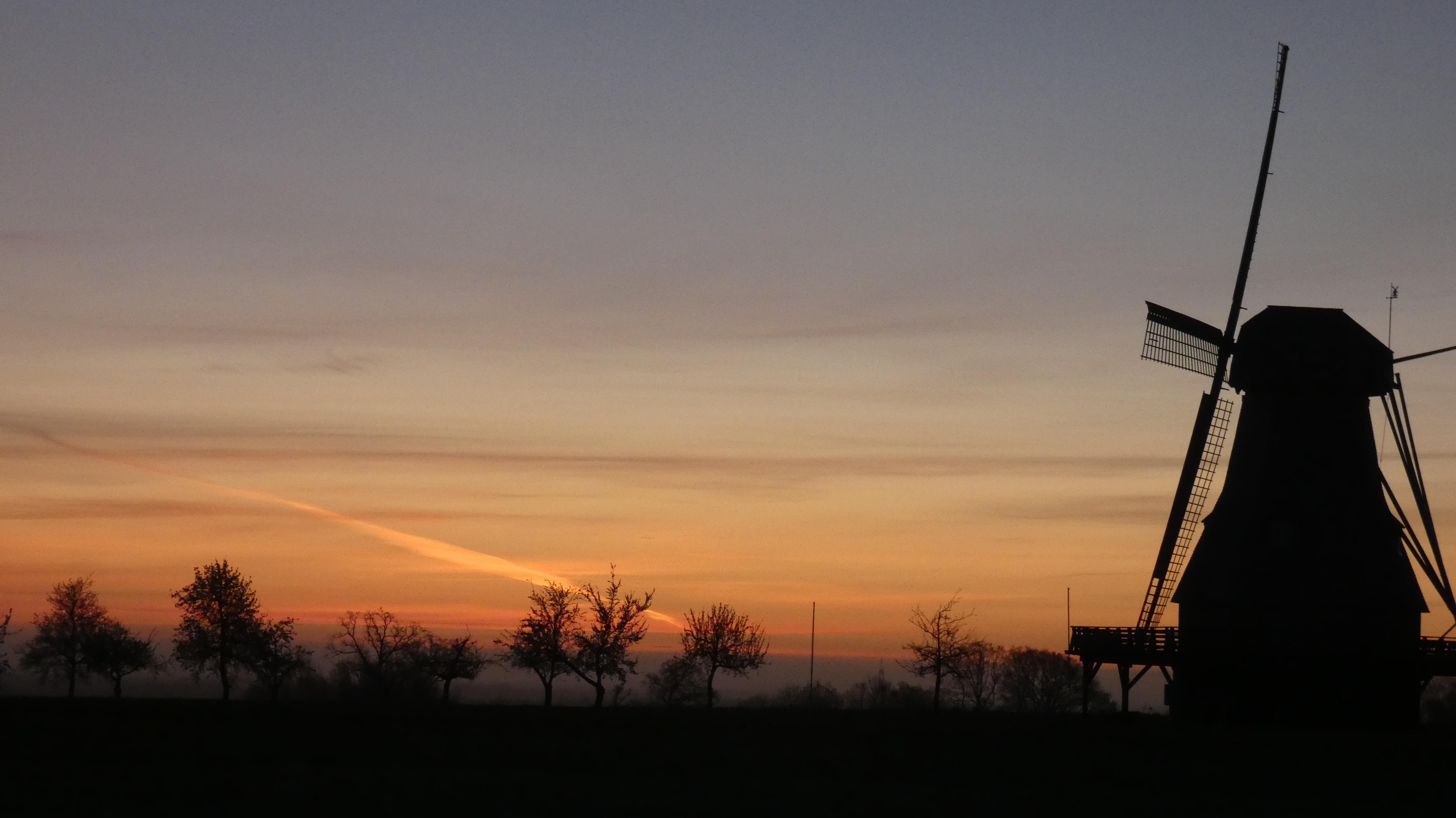 Sonnenaufgang an der Hollicher Mühle im April :) Ich liebe es