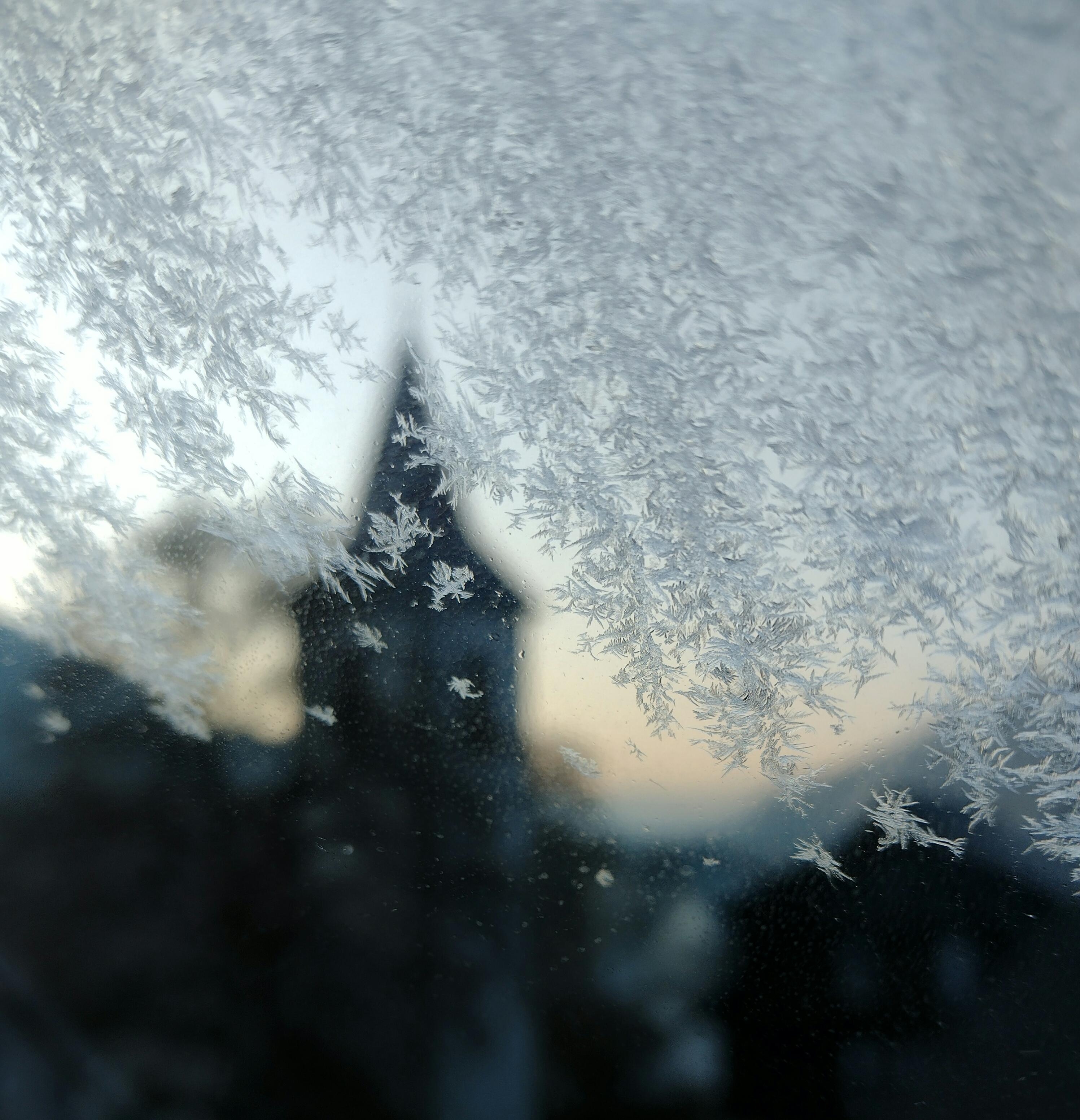 #sonnenaufgang #frost #dachgeschossfenster #winter
