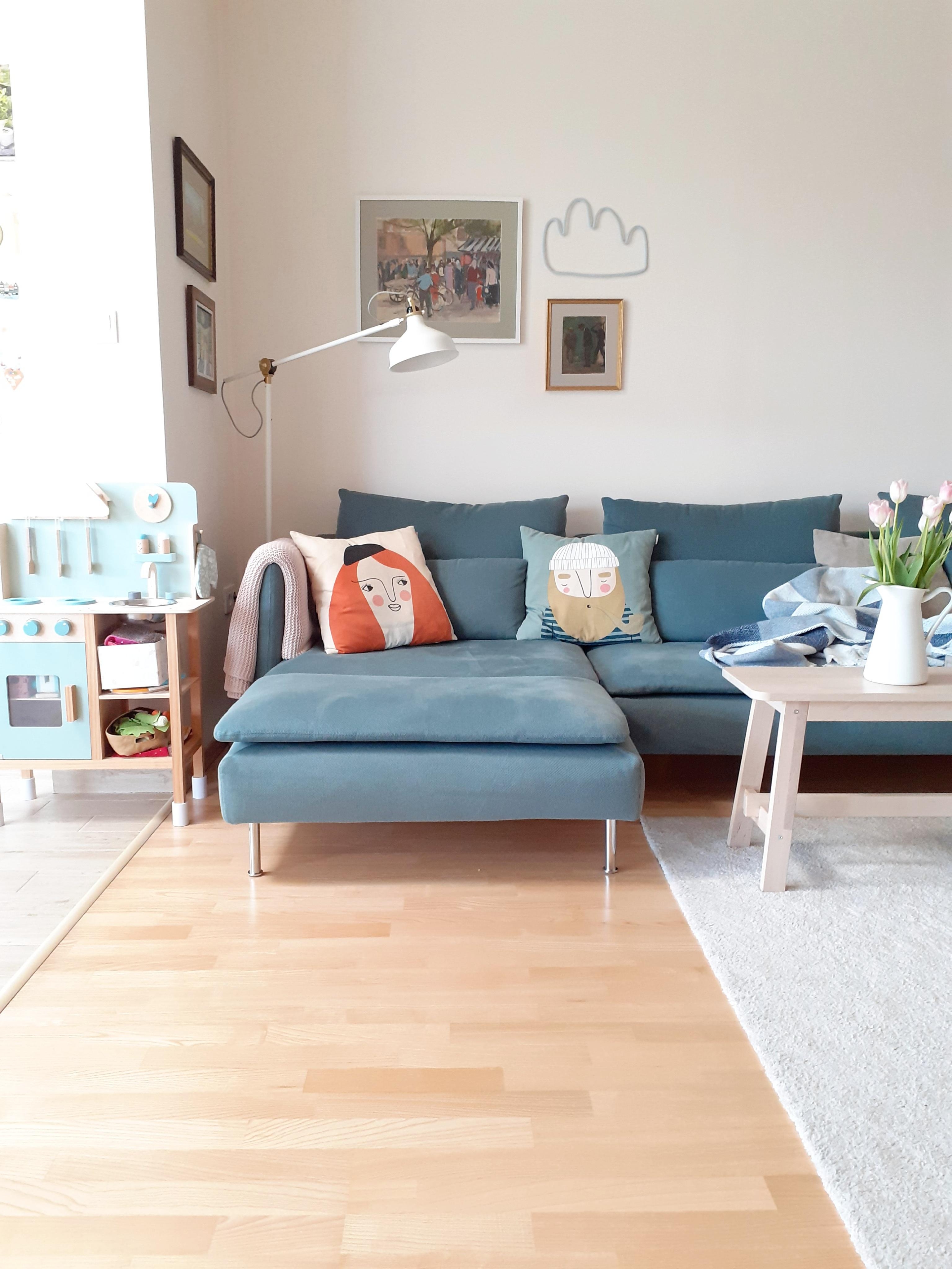 Sonntag 🌞🌷 #wohnzimmer #couch #bilderwand #frühling