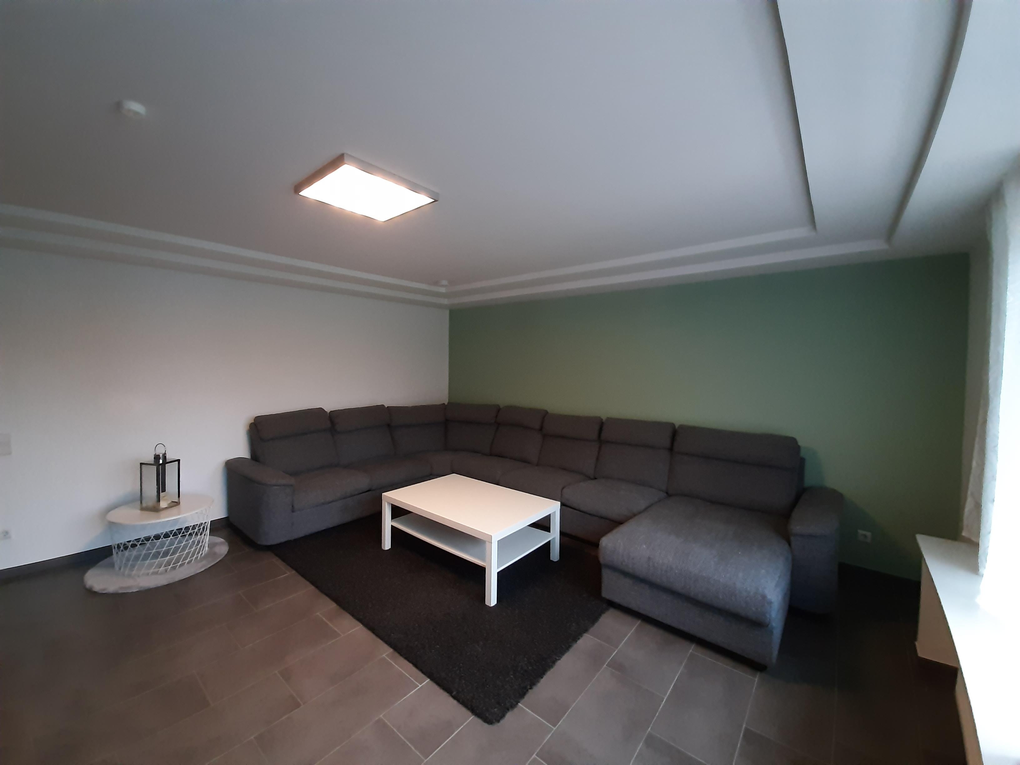 Sooo leer unser Wohnzimmer!