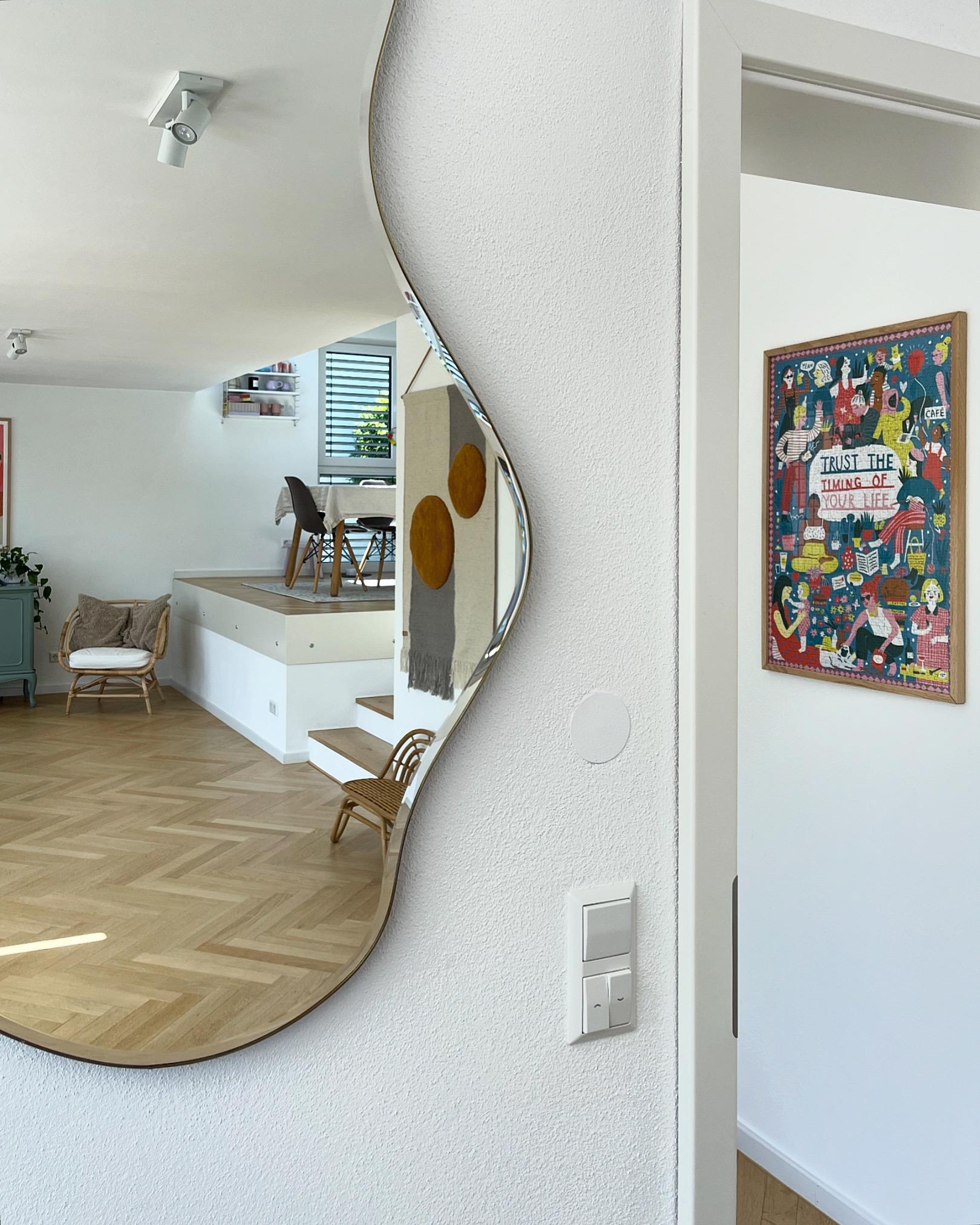 #spiegelliebe 💕 und Lieblingspuzzle hängt nun auch an der Wand. Mag ich irgendwie... 
#wohnzimmer #interio 