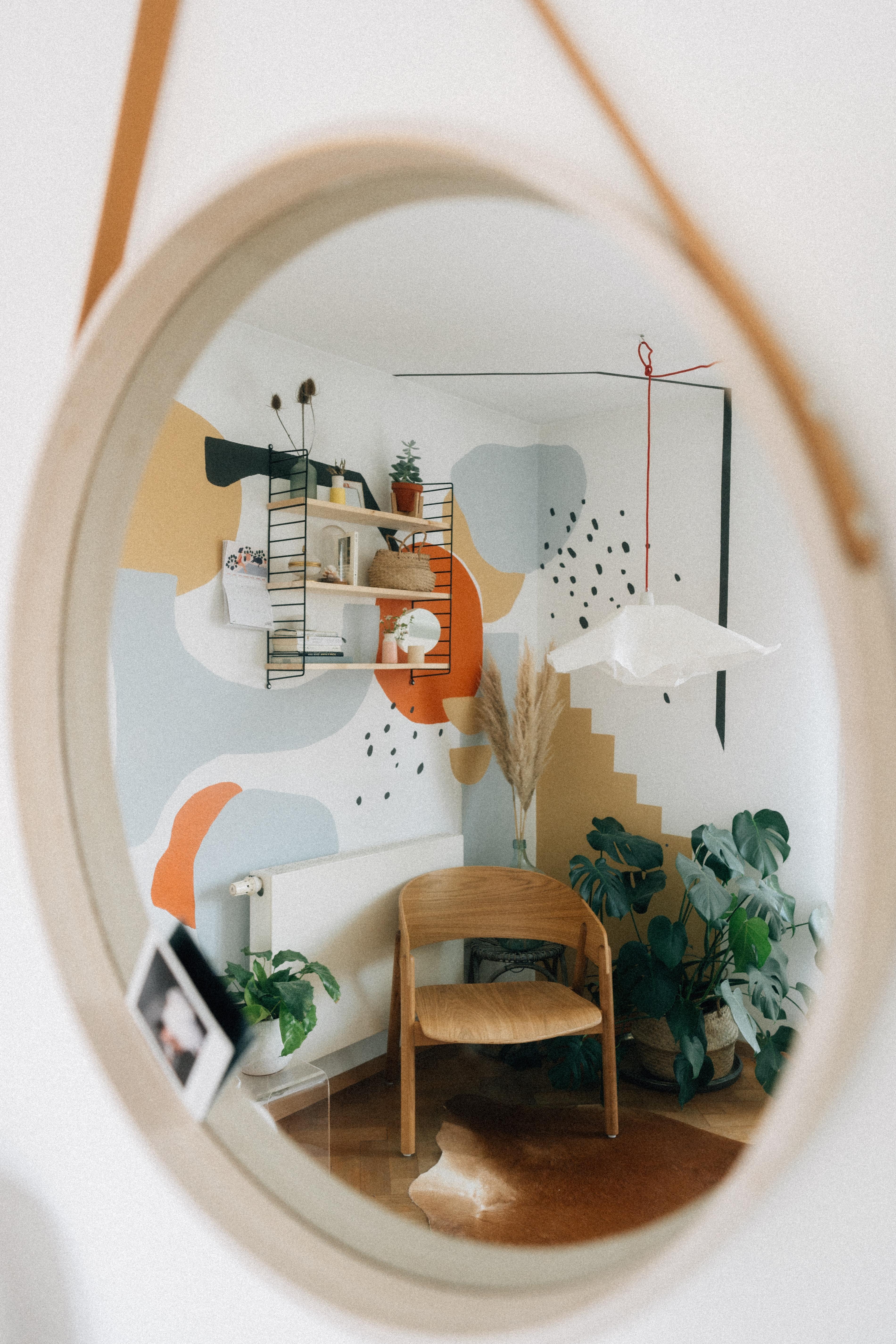 Spieglein, Spiegeln an der Wand....😉
#wandgestaltung #wohnzimmer #buntistimmerbesser