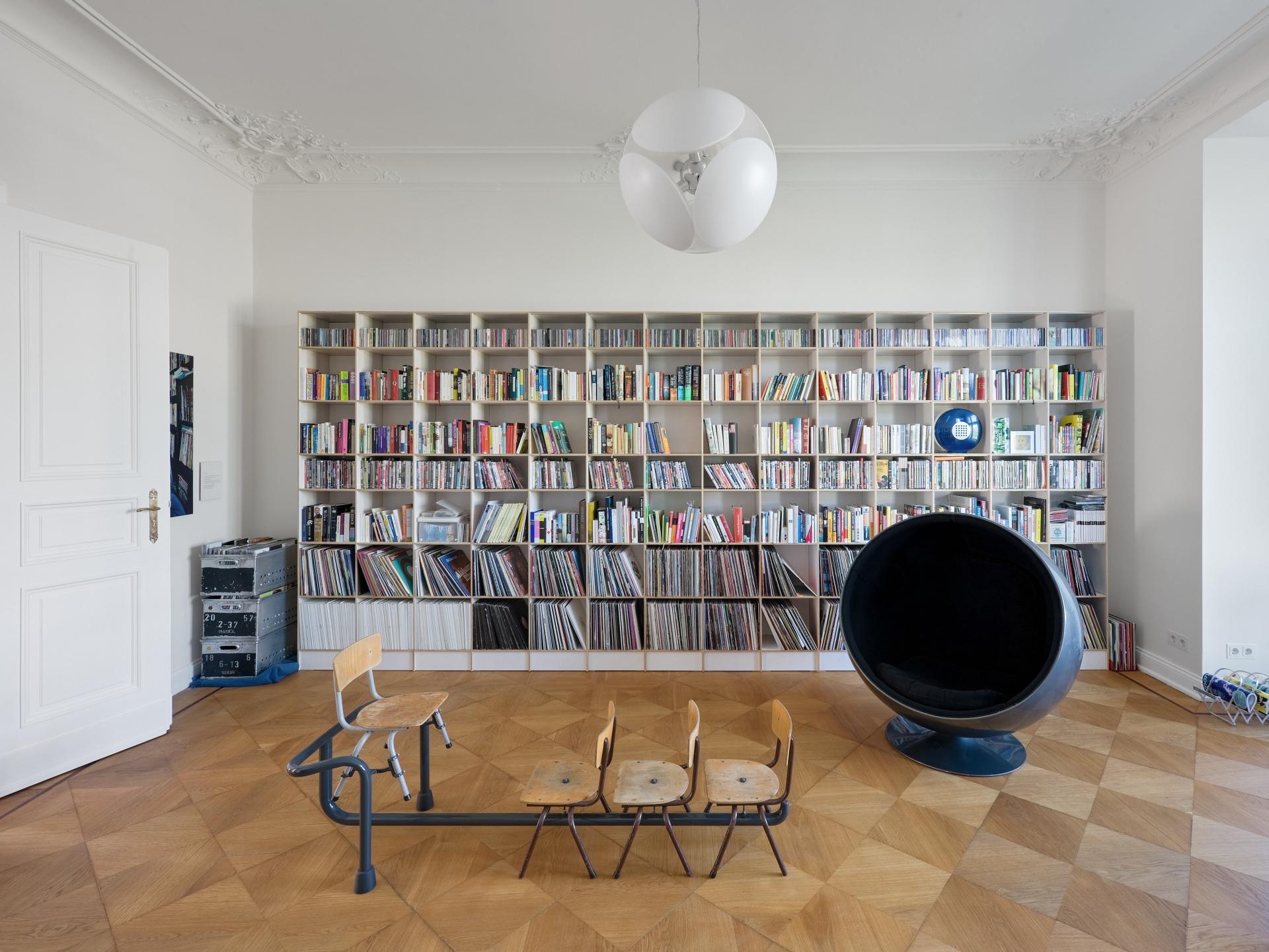 Spreebogen #bibliothek #plattenregal ©BERLINRODEO interior concepts GmbH