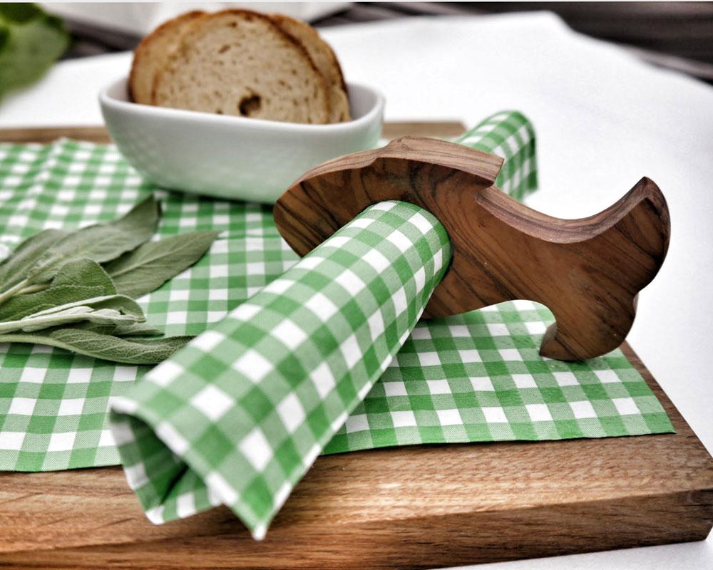 Stilvolle, lockere Tischdeko aus Holz #puristisch ©HolzDesignPur