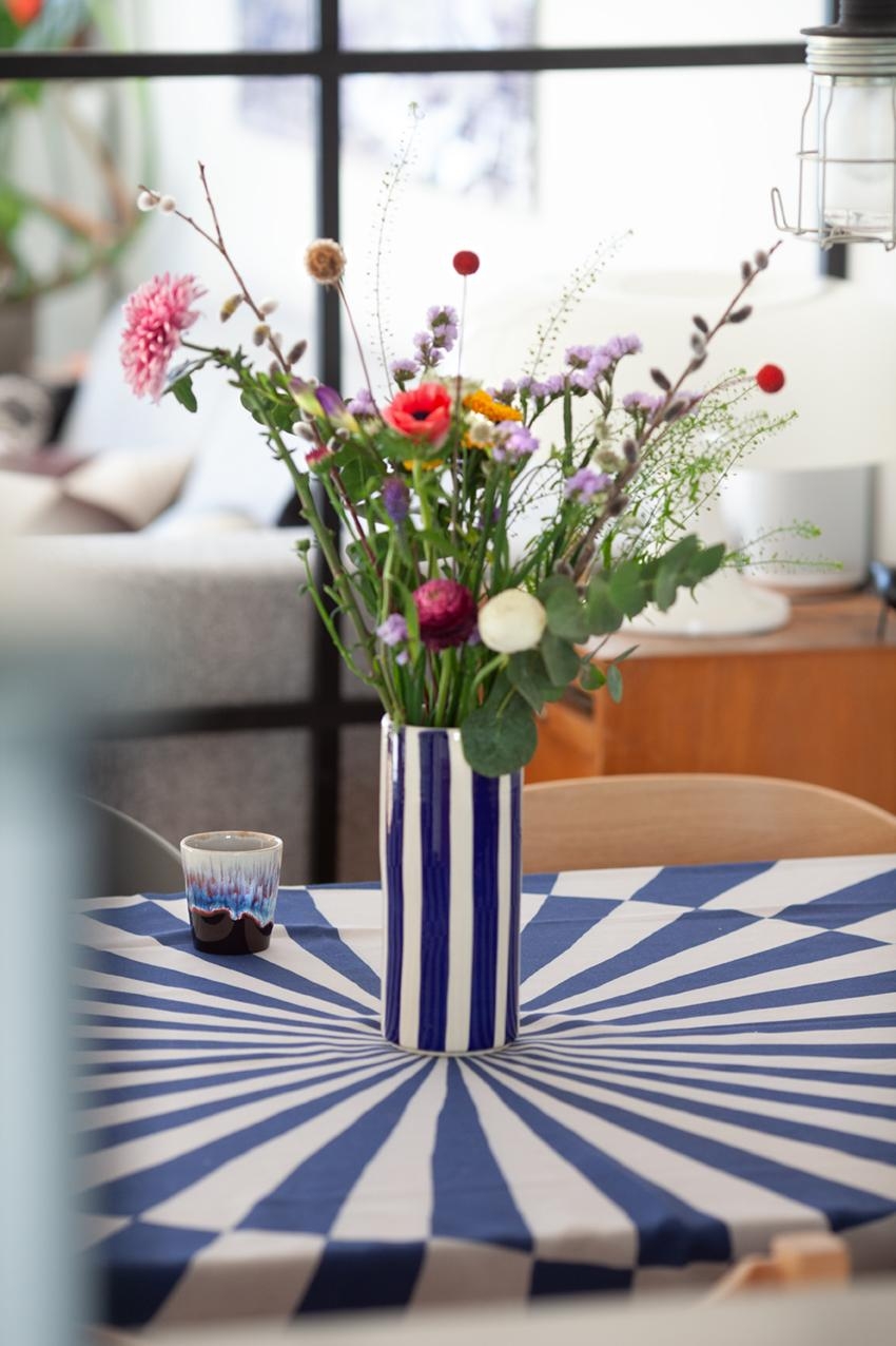 Streifenliebe

#Vase #Streifen #vasenliebe #Tischdecke #Blumenvase #Blumen #Frühling