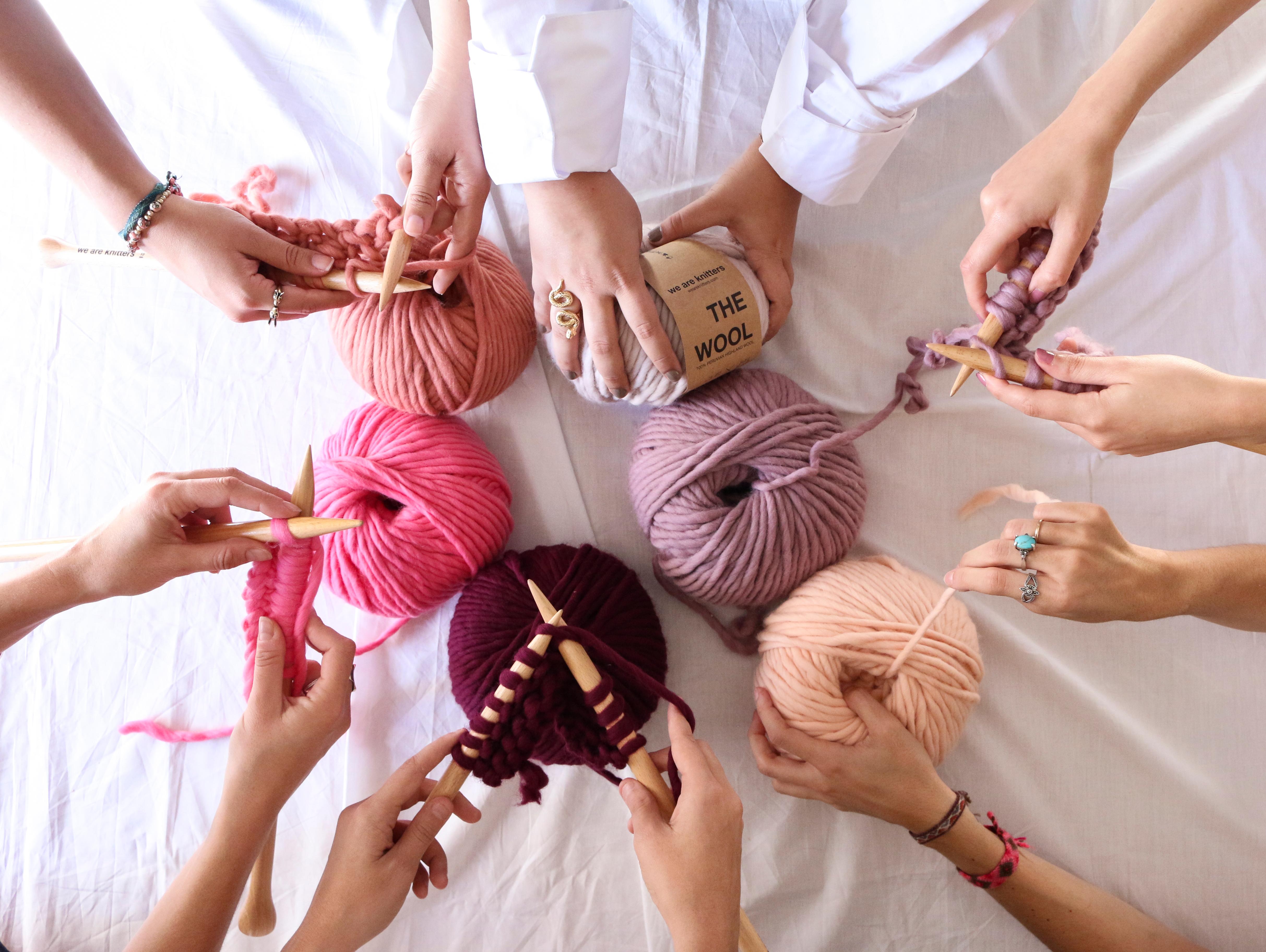 Stricken und plaudern mit Freunden 👭👭💞 #gemeinsamstricken #knittingparty #kaffeeklatsch 