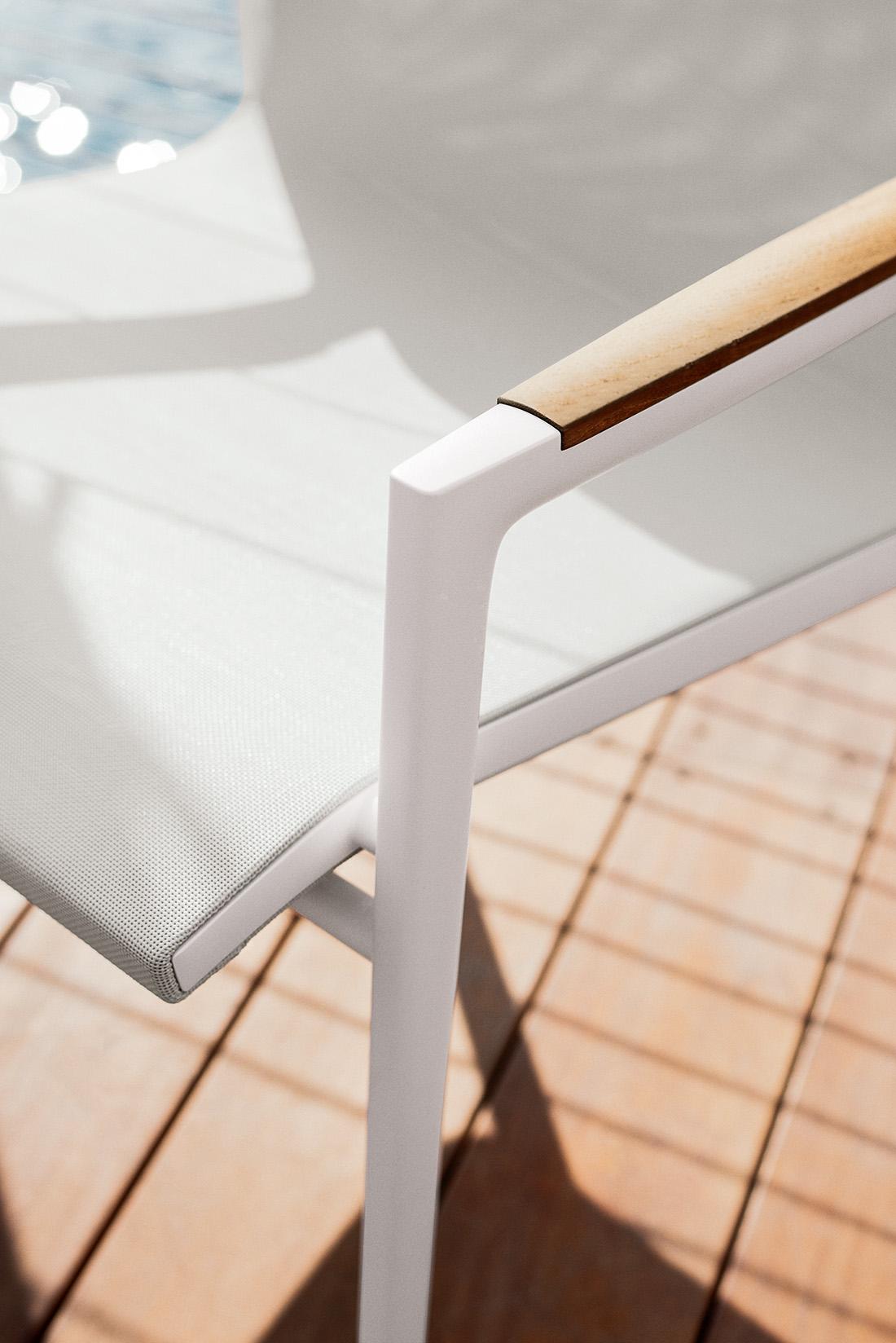 Stuhl aus der DEAN-Serie von DEDON #gartenmöbel #weißerstuhl ©DEDON