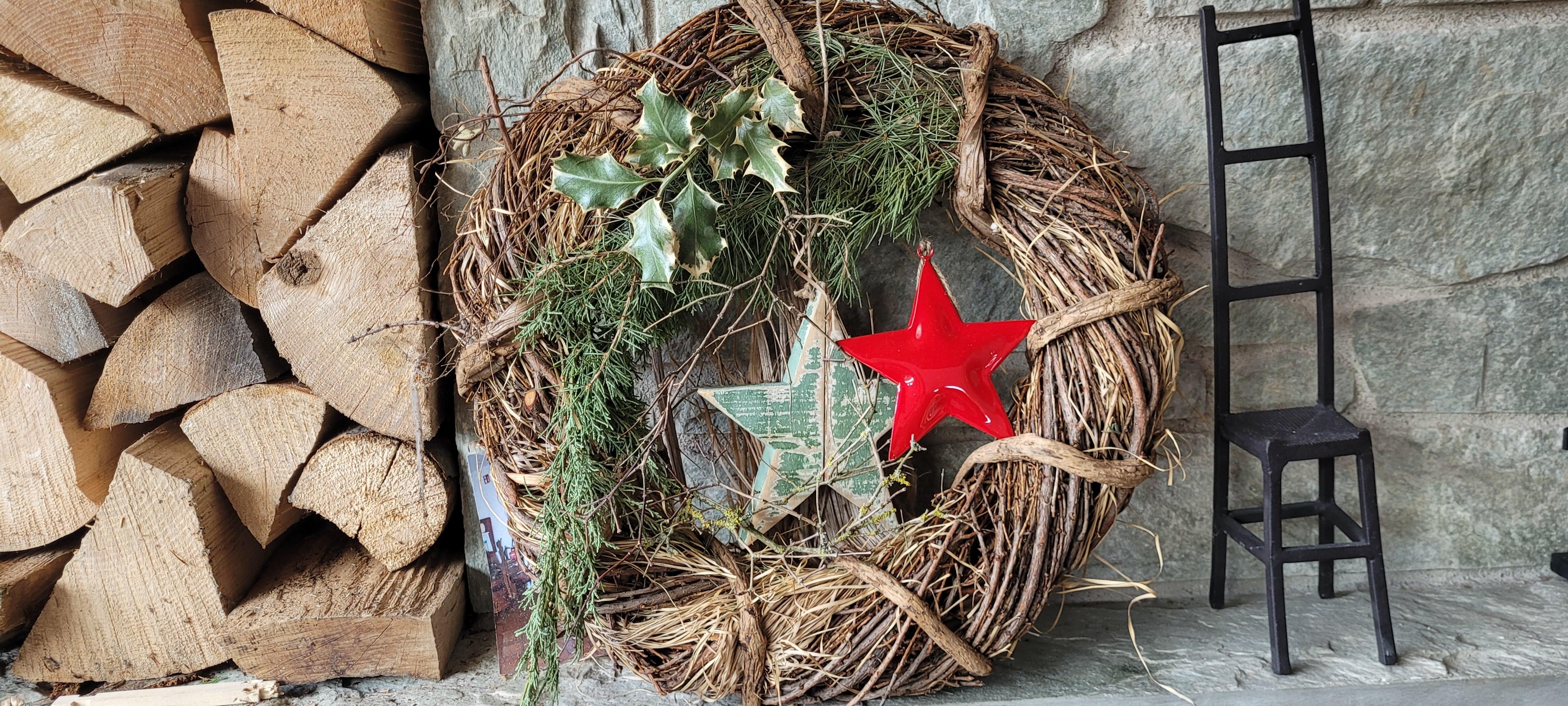 Stunden am Kamin....
#Weihnachten #holz #naturalliving #Ofen 