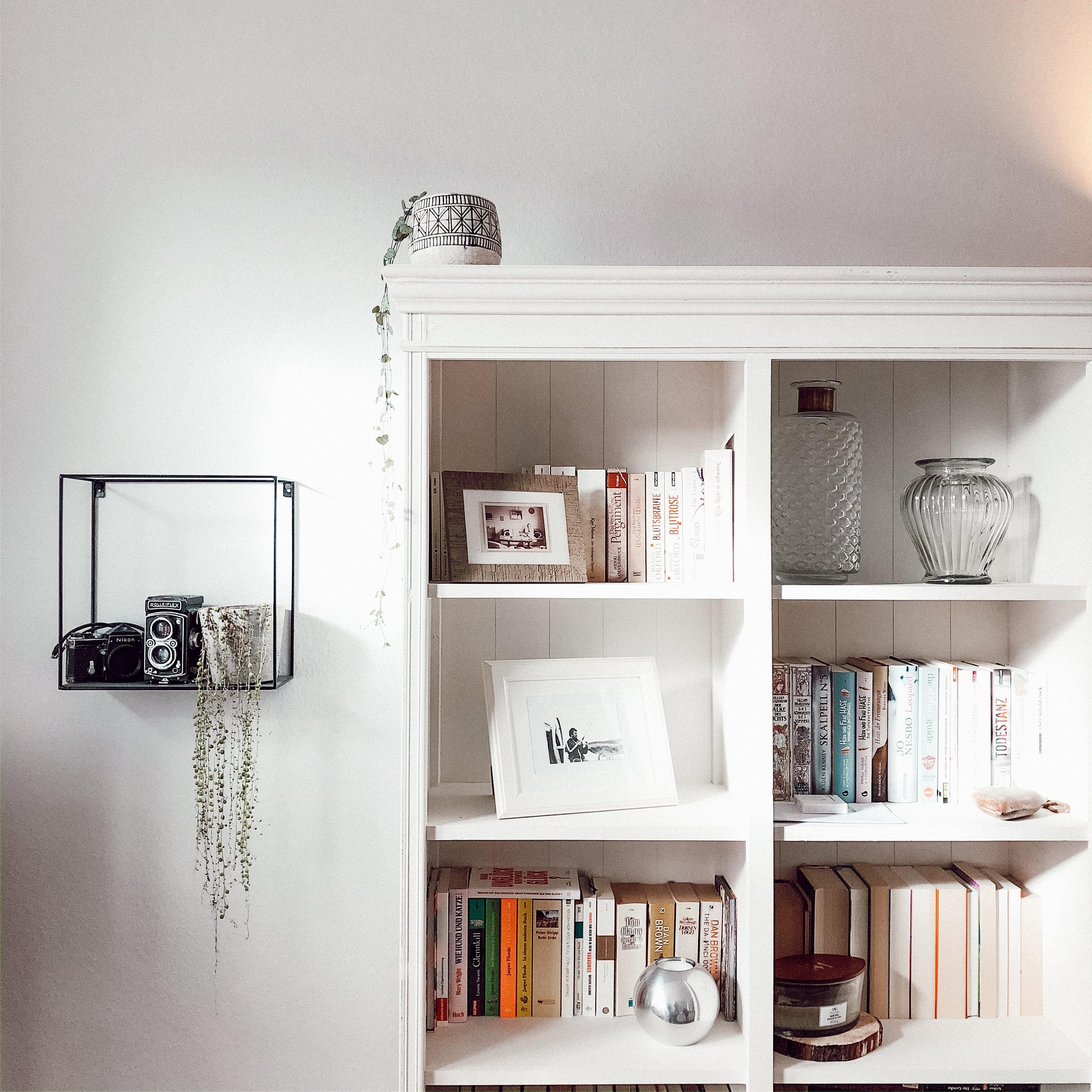 #sunday #bookshelf #whiteliving #dekoideen #wohnzimmer #scandi