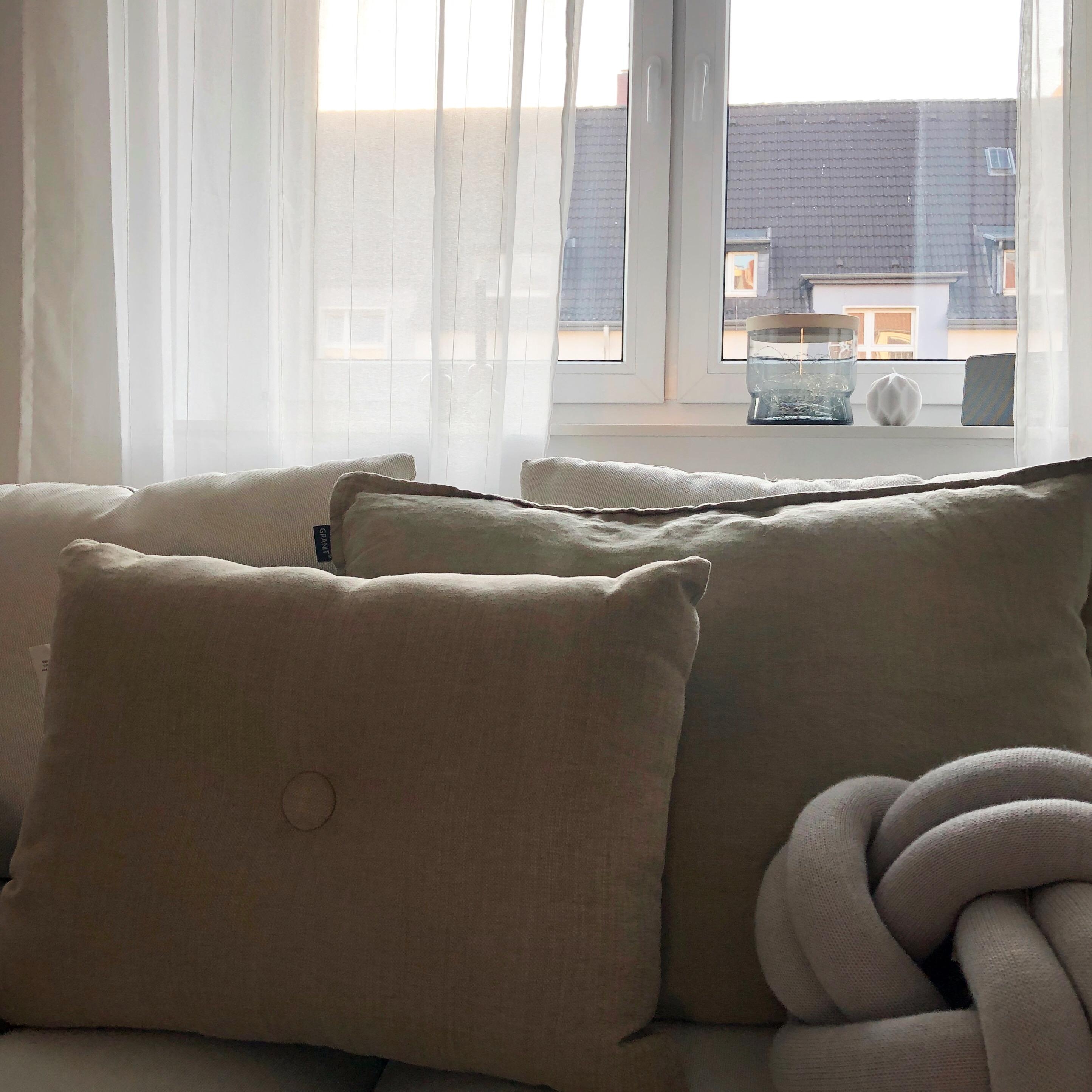 #sundays like this. 
#wohnzimmer #livingroom #deko #homedecor #couch #couchstyle #cozy